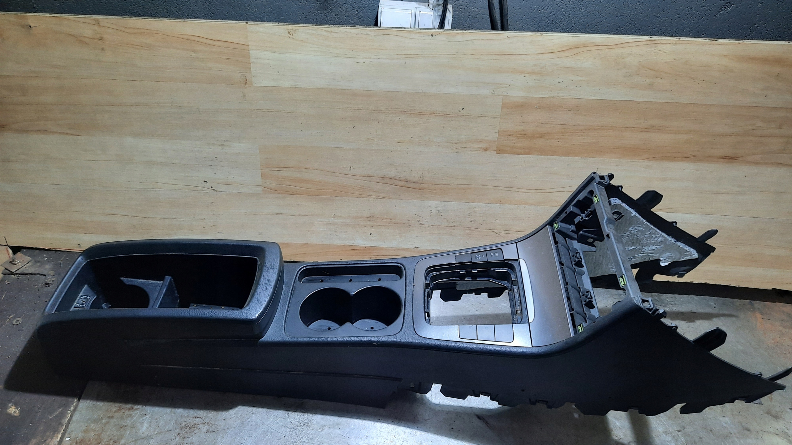 Центральный туннель VW PASSAT B6 08R Англия