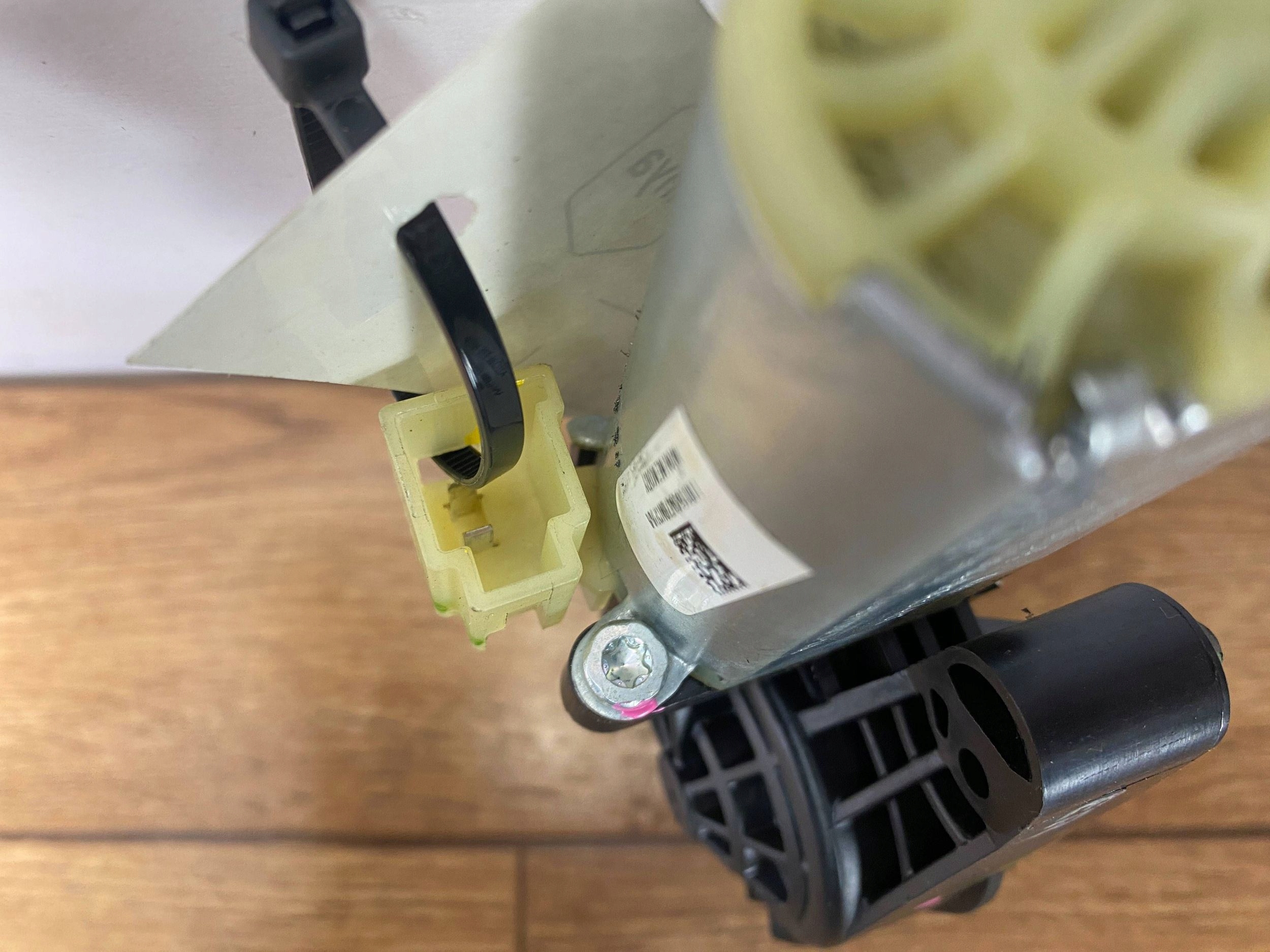 Motor SITZ Ford Escape IV Maverick 2020+
