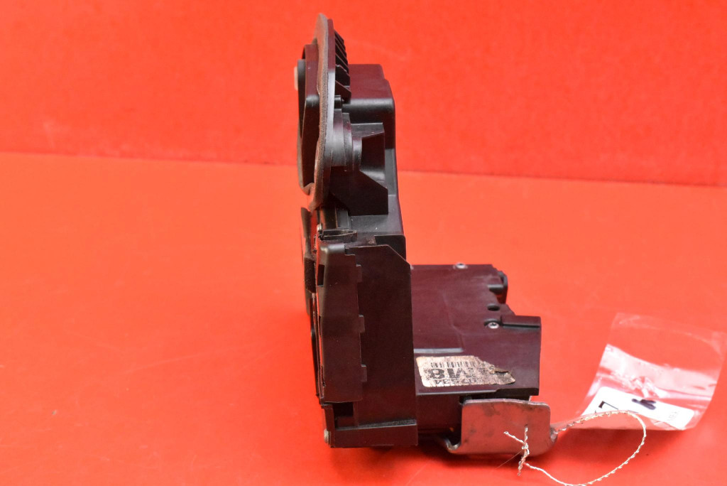lock door left front front EU 915-C3039081-18S OPEL INSIGNIA B 17-20