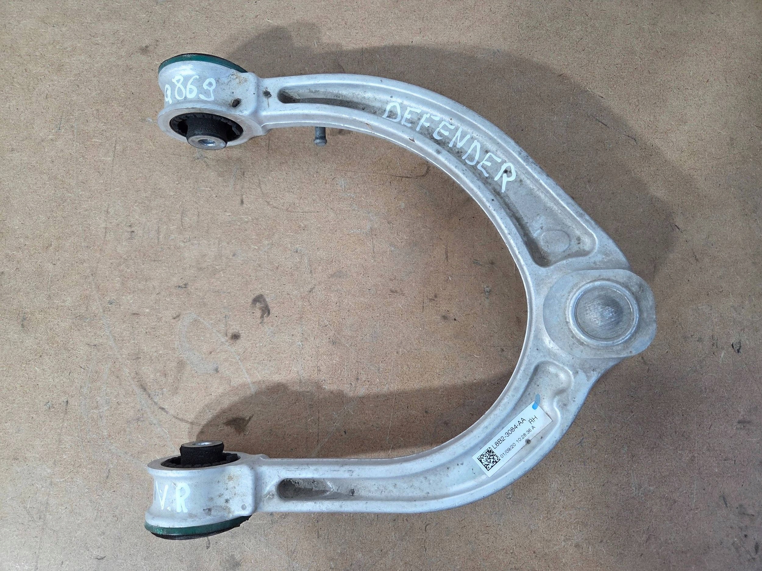 Land Rover Defender arm front right L8B23084AA (Q869)