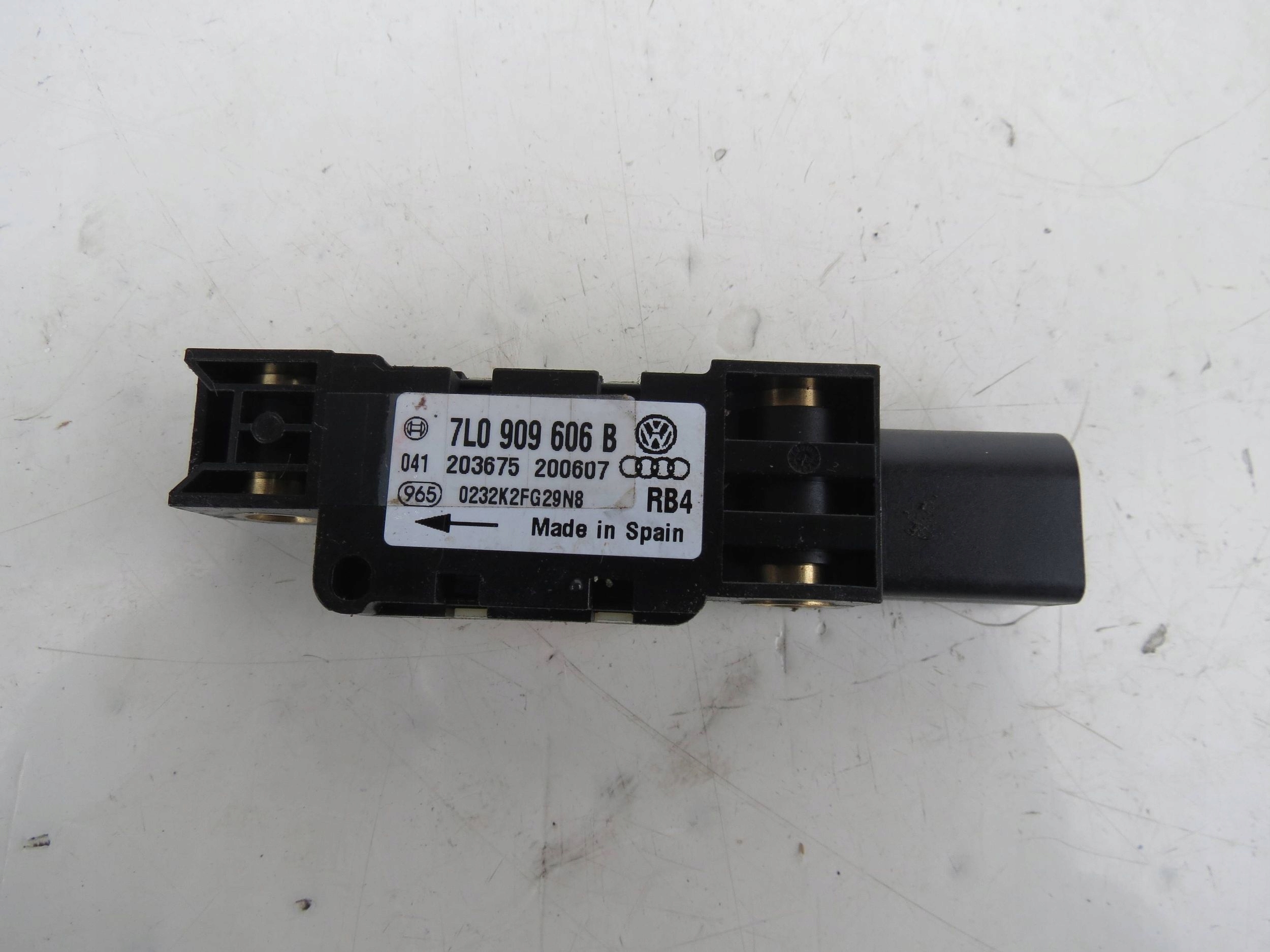 Crashsensor Drucksensor PORSCHE CAYENNE und 7L5 4.8 V8 7L0909606B