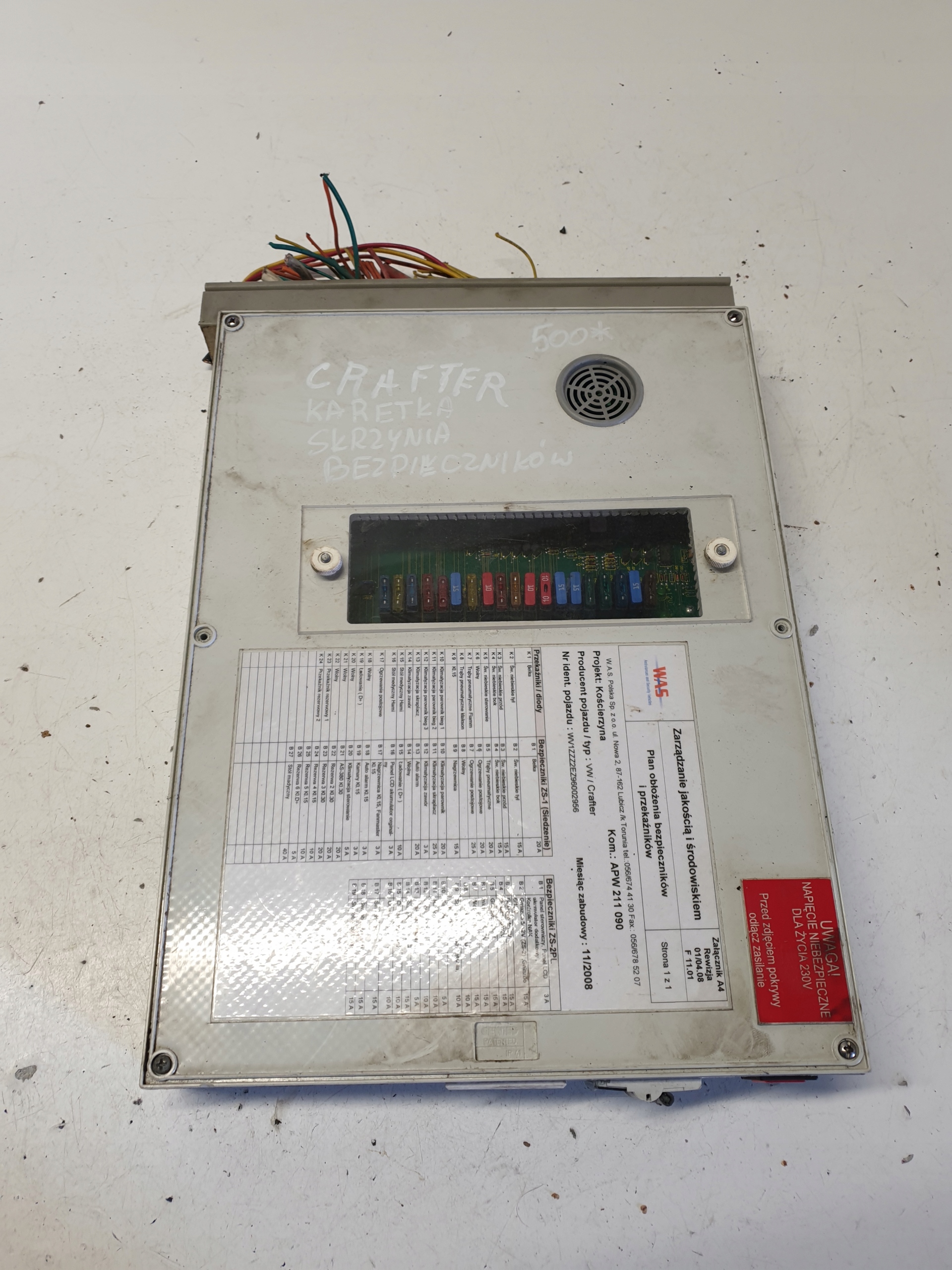 SKRZYNKA BEZPIECZNIKÓW AMBULANS VW CRAFTER WAS