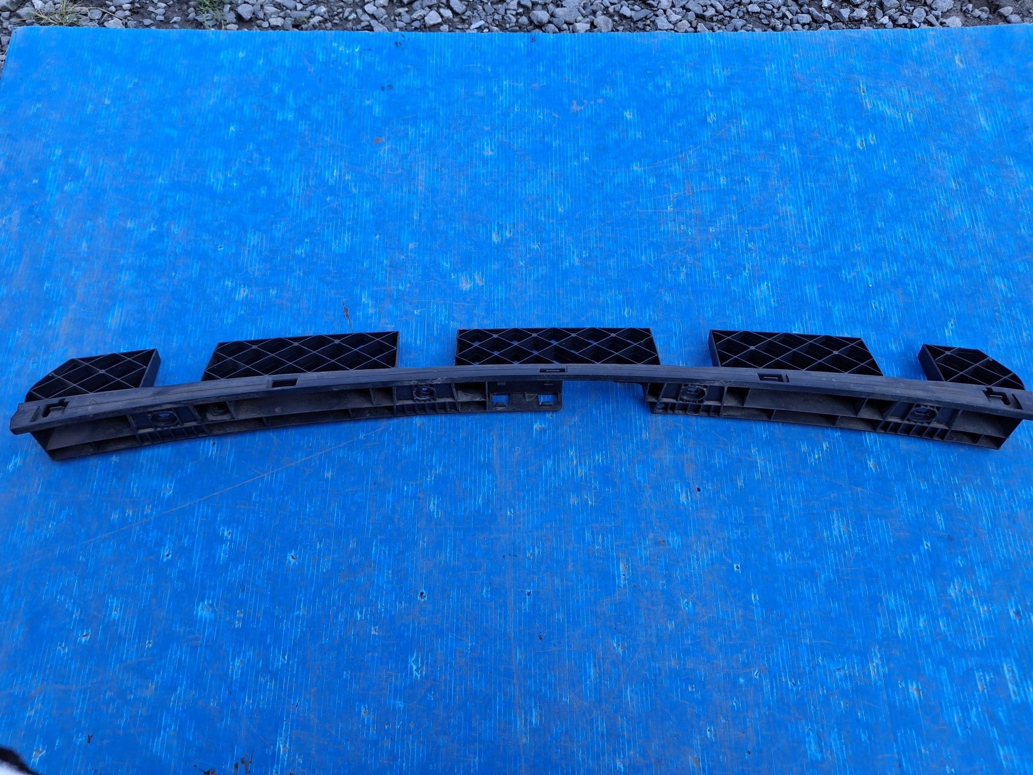 Support Moyenne Pare choc Arrière Console VW SHARAN II 2010R->