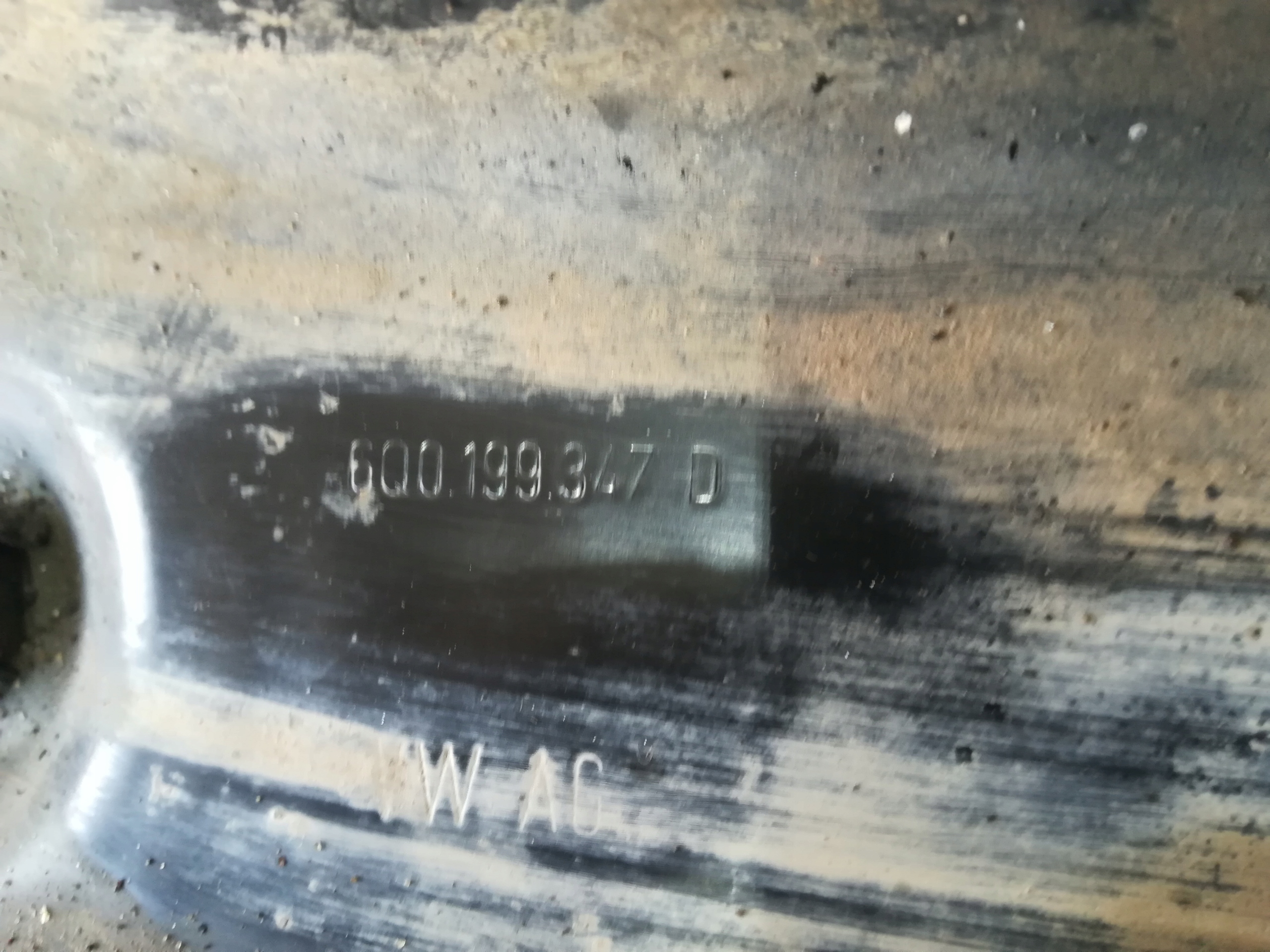 SANKI WÓZEK KOŁYSKA SILNIKA FABIA I 1.4 6Q0199347D Producent części Skoda OE