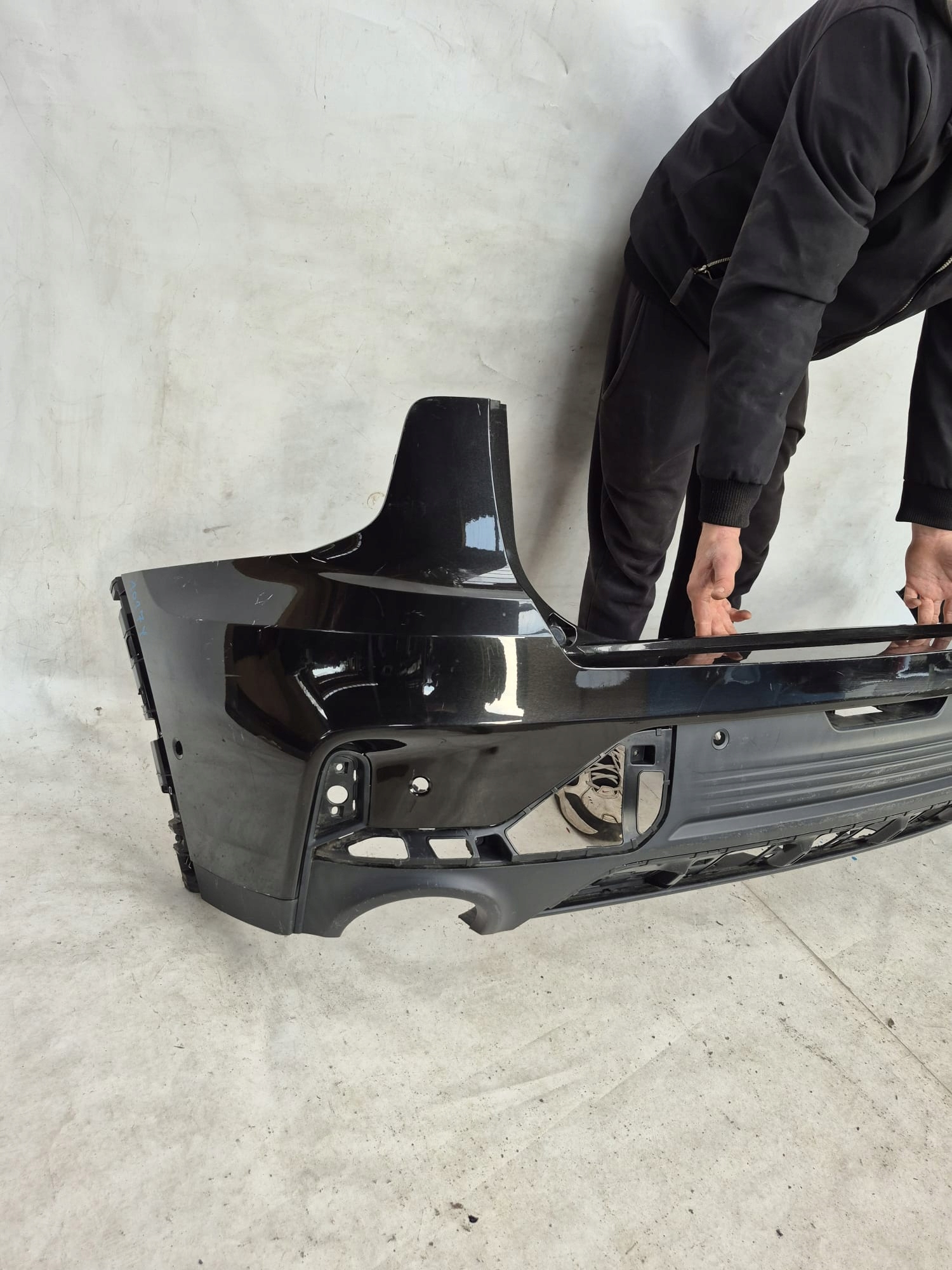 LYNK&CO 01 17- bumper rear part rear PDC 8889410231