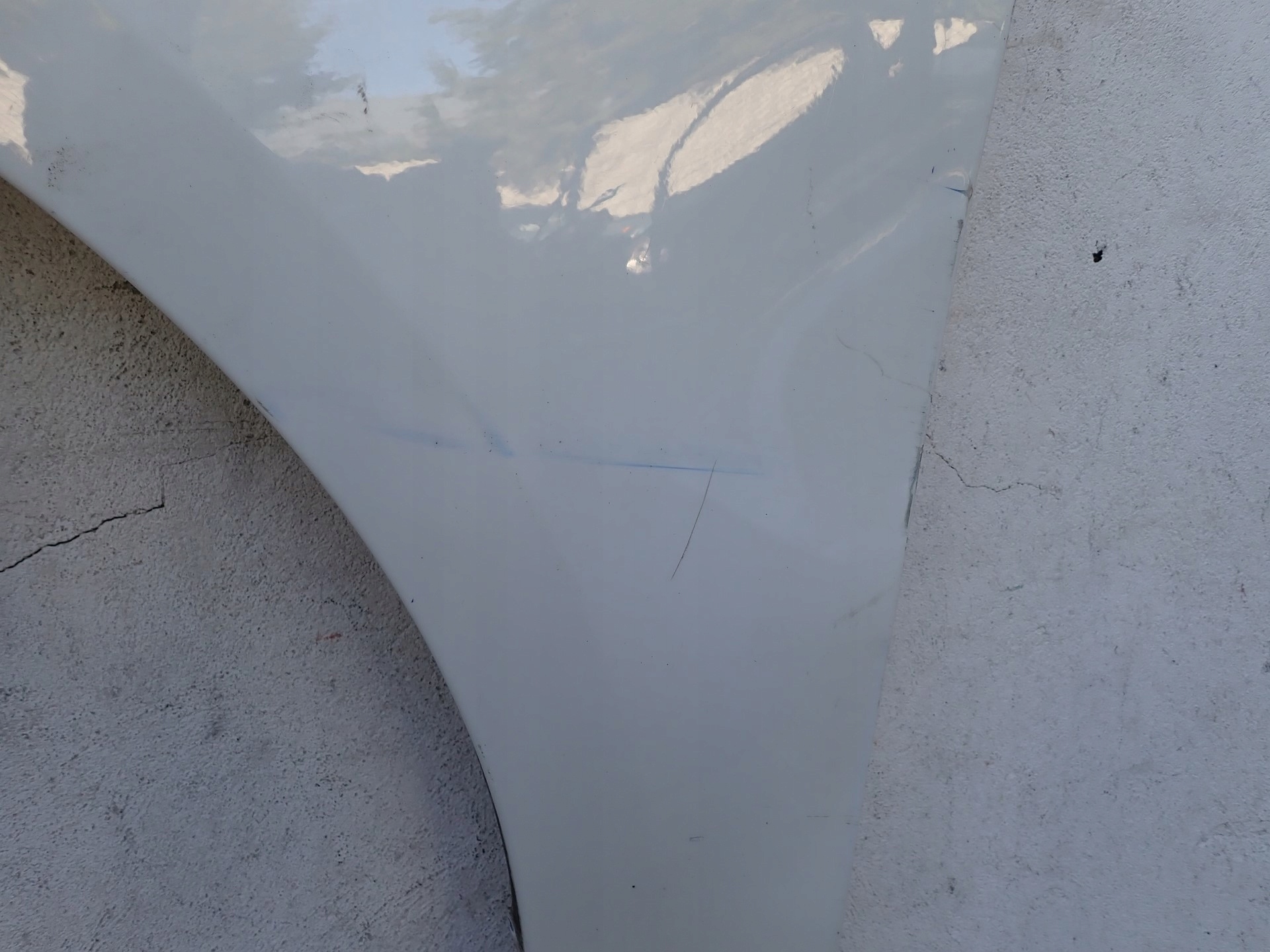 fender left front front BMW 1 and F70 2024- 41009492431