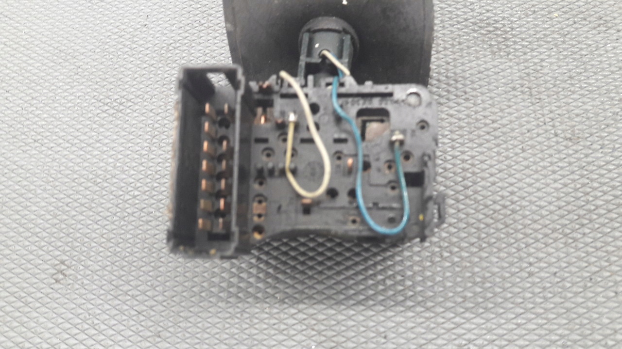 34482901AD przelacznik swiatel RENAULT clio II Producent części Renault OE