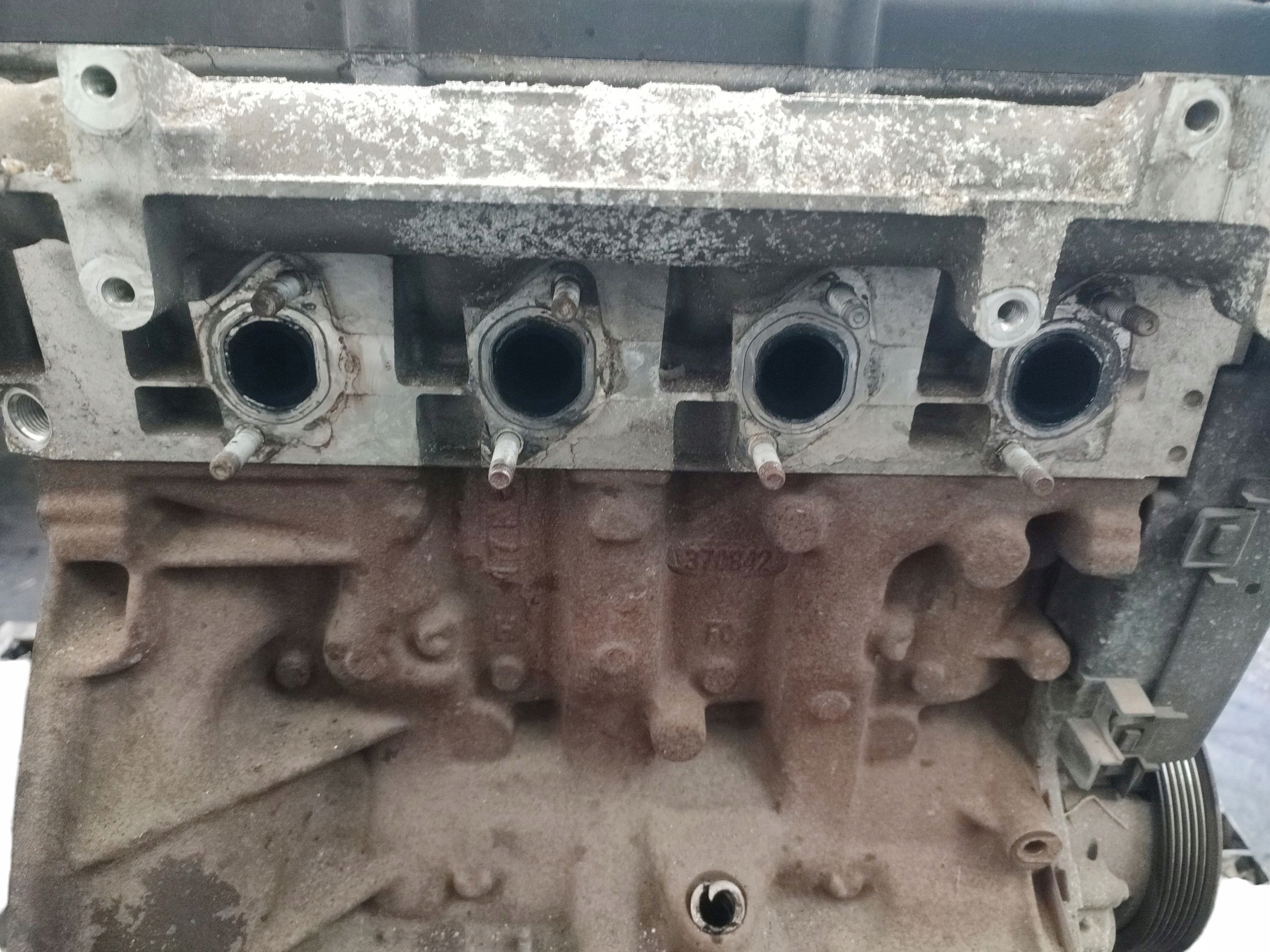 engine pillar RENAULT MEGANE III 1.5 DCI 86KM 63kW K9KF830 190 TYS
