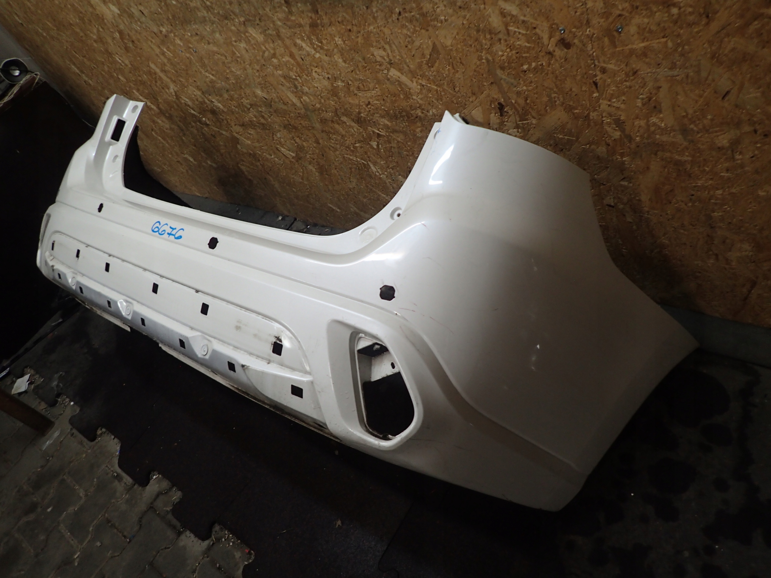BUMPER REAR PART MITSUBISHI OUTLANDER PHEV 18