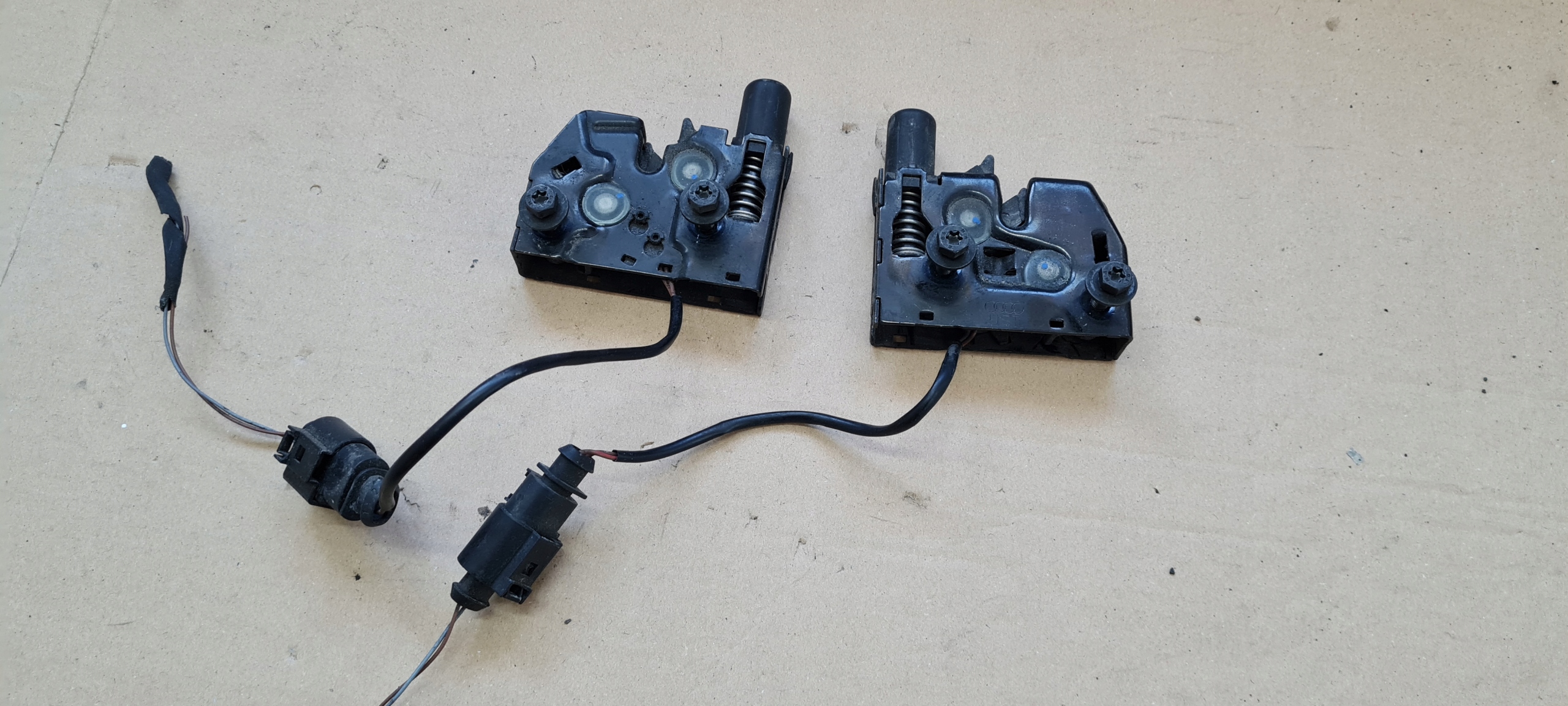 A7 4G bonnet latch lock front 4G0823509C A6 C7 4G