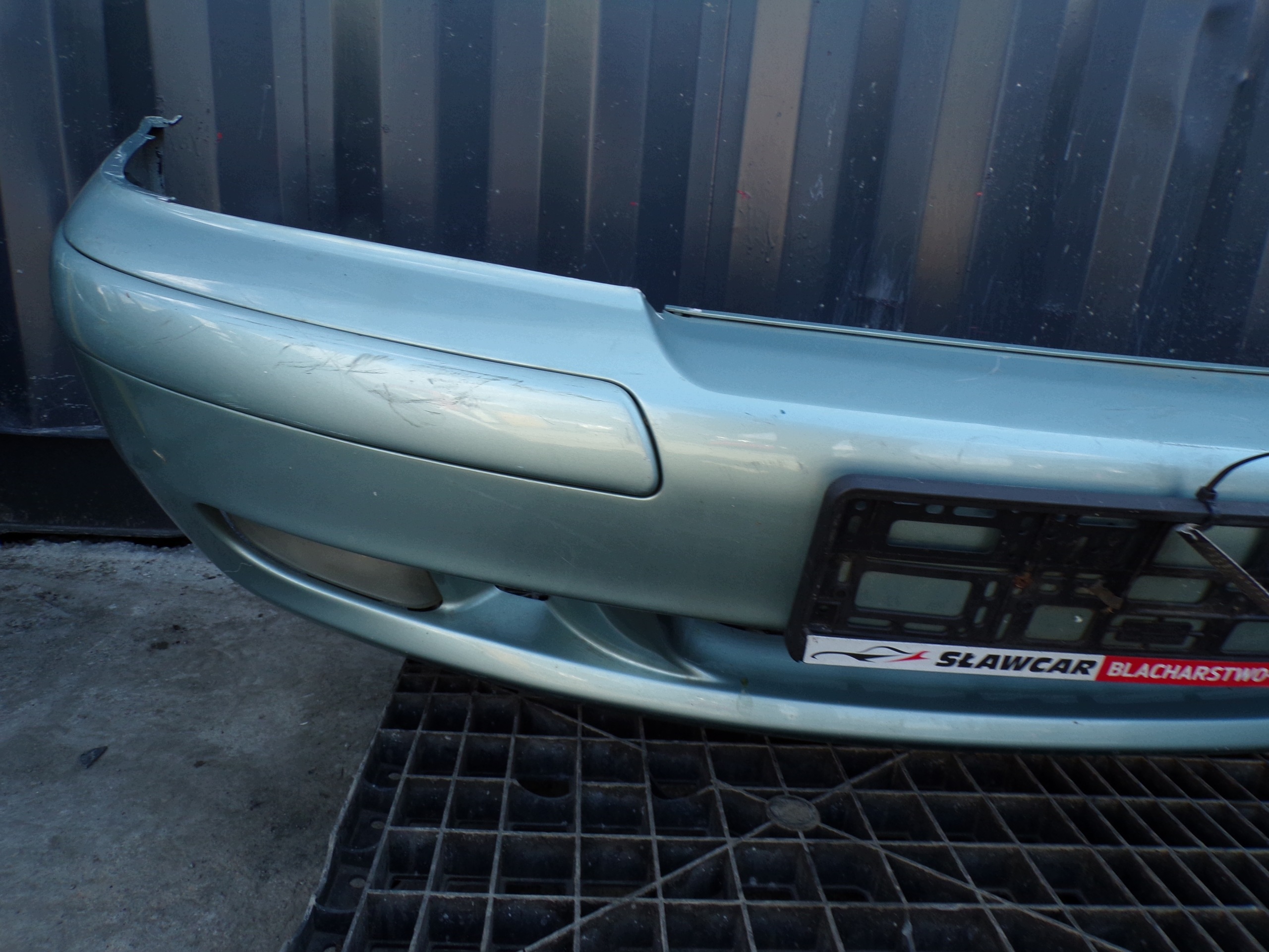 front bumper front VOLVO V40 1 and S40 1 and colour 352-22 (R1)