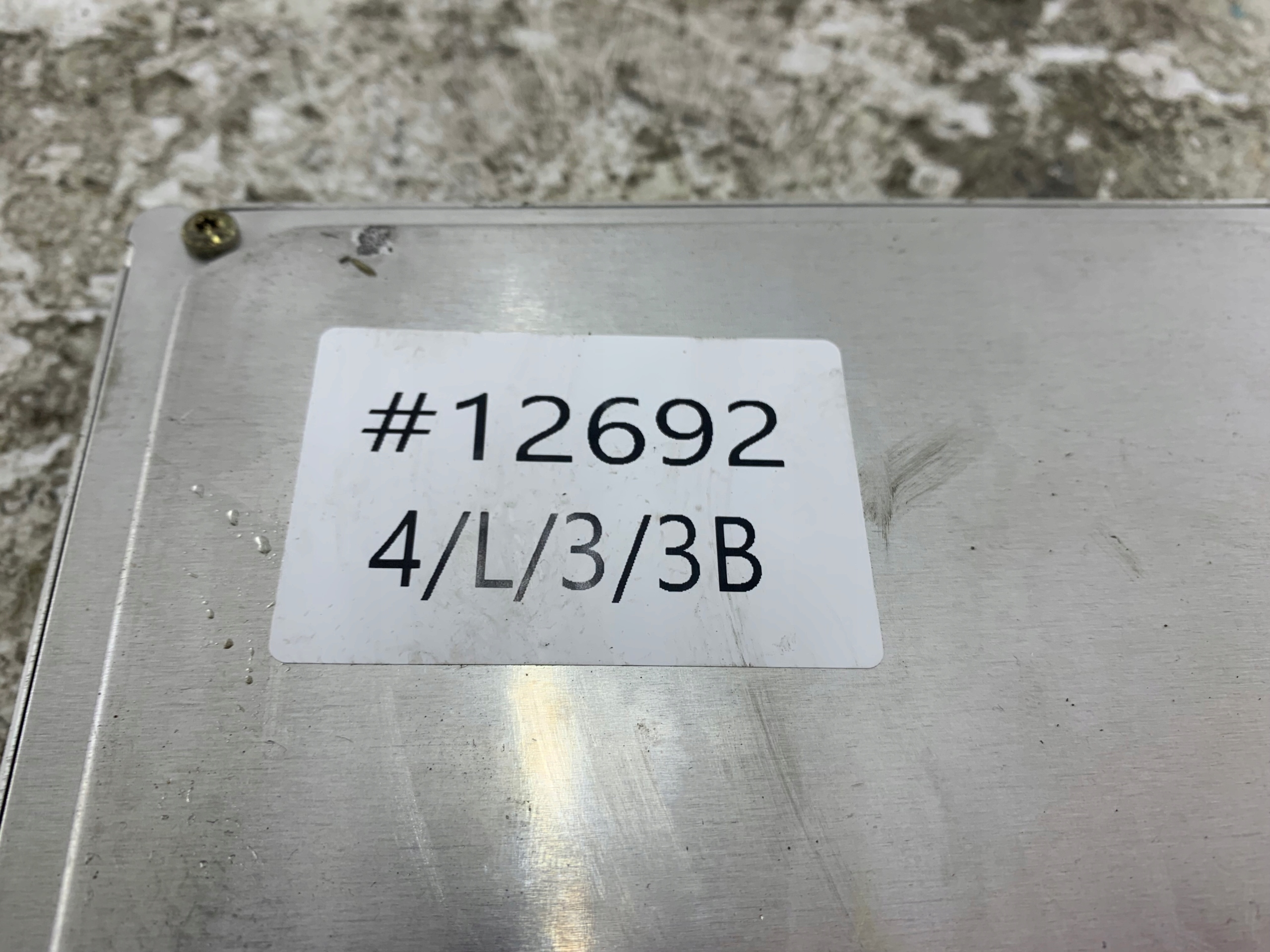 AUDI A6 C5 A4 B5 2.4 unité de commande électronique uce moteur 4B0907552F