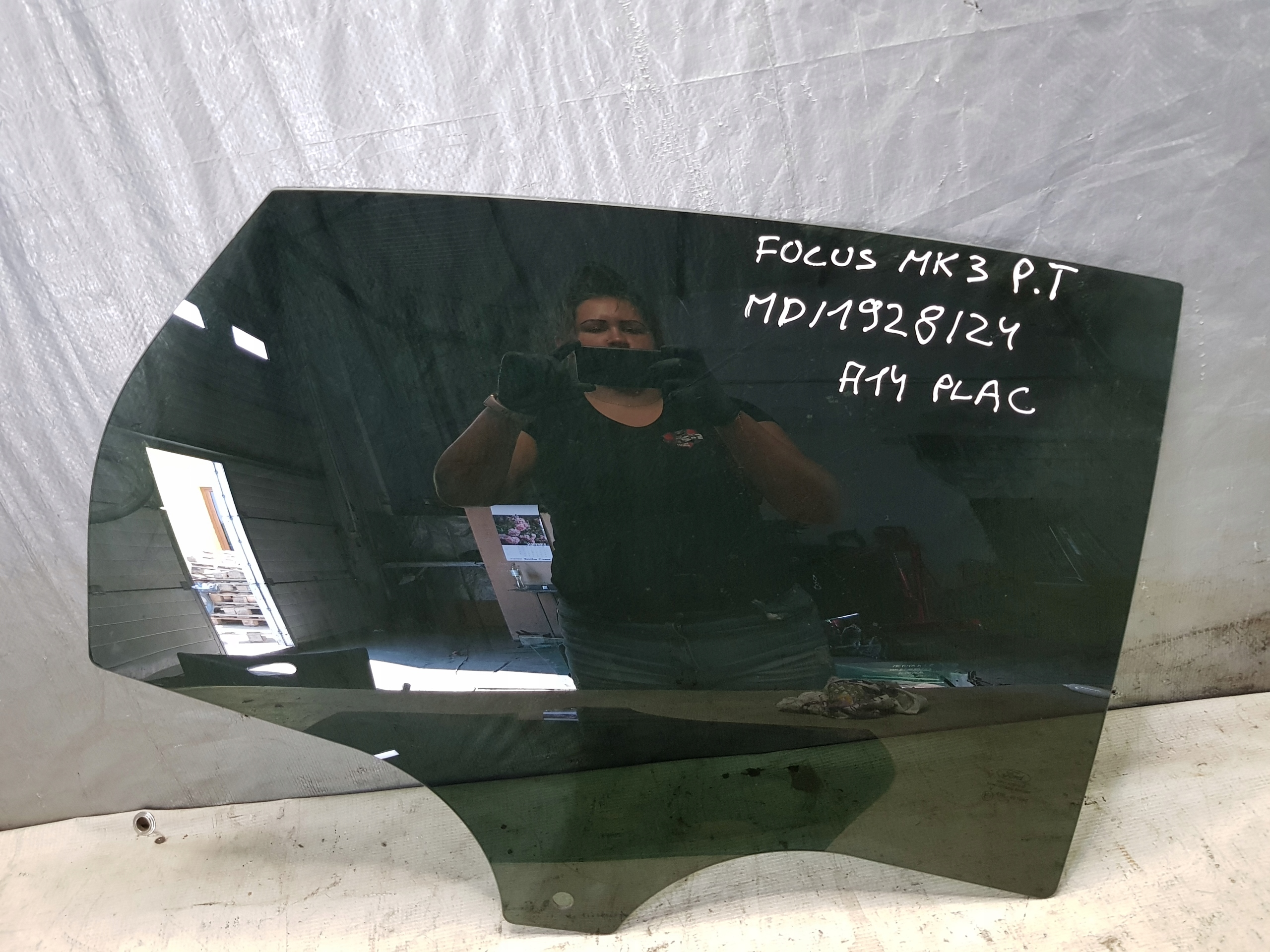 FORD FOCUS MK3 HB window door right rear part DYMIONA