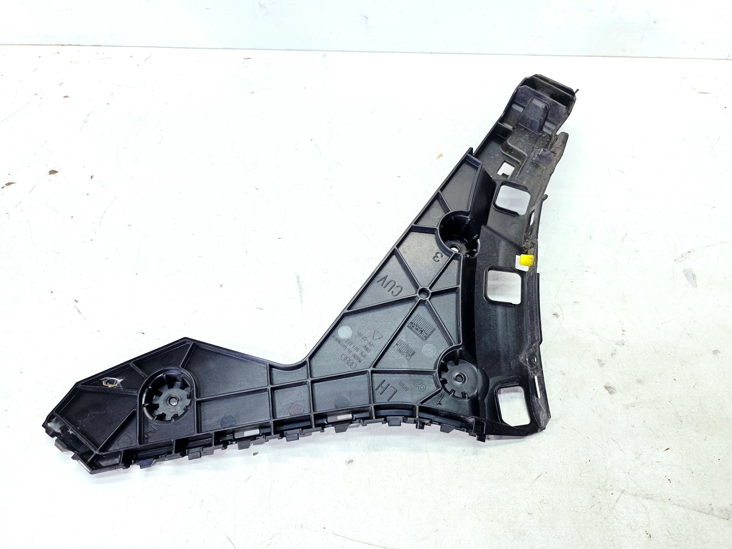 Support Support plaque Pare choc Gauche Arrière AUDI Q4 E-TRON 89E807377