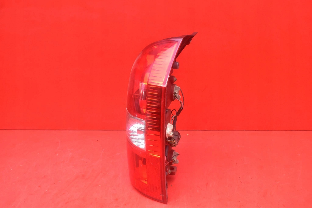 light right rear part rear 92402-2E0 HYUNDAI TUCSON 1 and 04-10