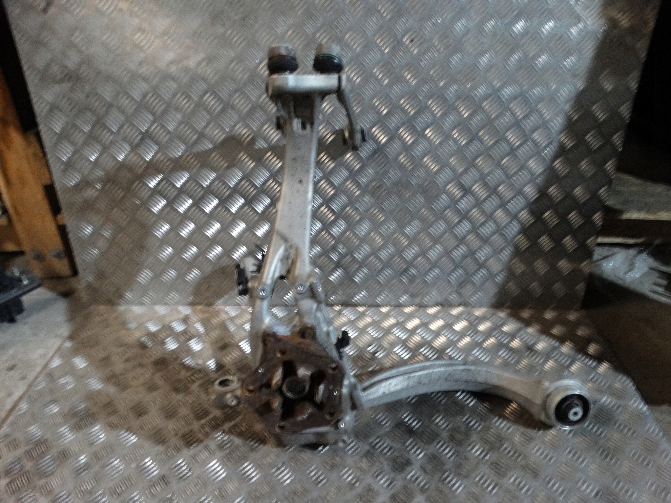 IDEALNE sususpension front left KPL. PORSCHE CAYENNE 9Y 1