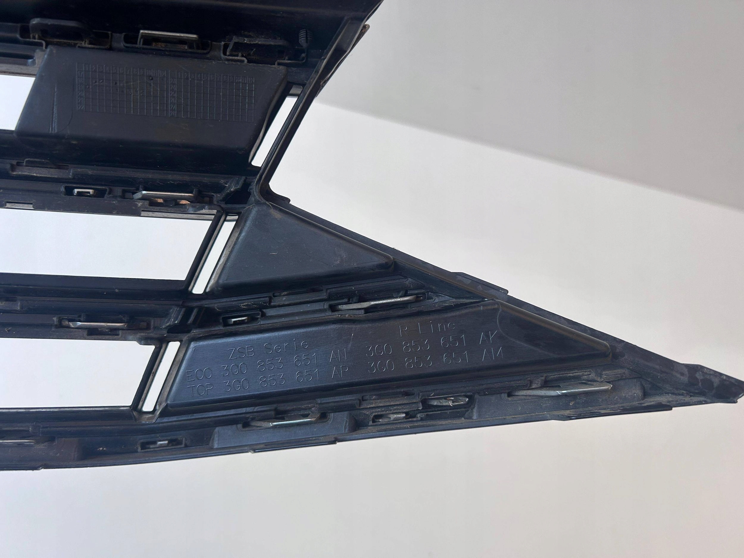 VW Passat B8 Kühlergrill FRONTGRILL Kühlergitter 3G0853653 - Thumbnail 6