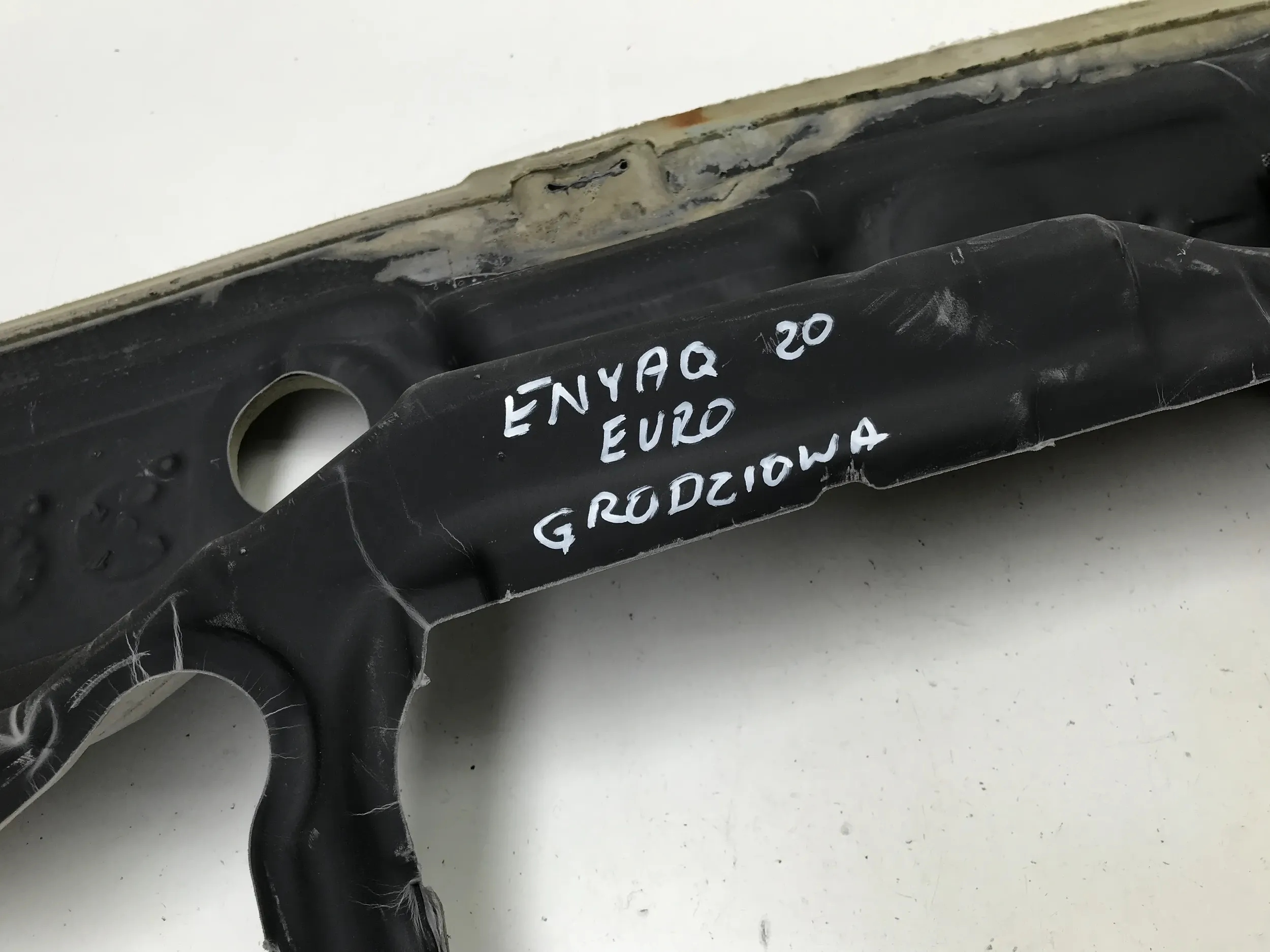 SKODA ENYAQ iV E-TRON GT ID.4 20r WYGŁUSZENIE OSŁONA ŚCIANY GRODZIOWEJ EURO Producent części Skoda OE