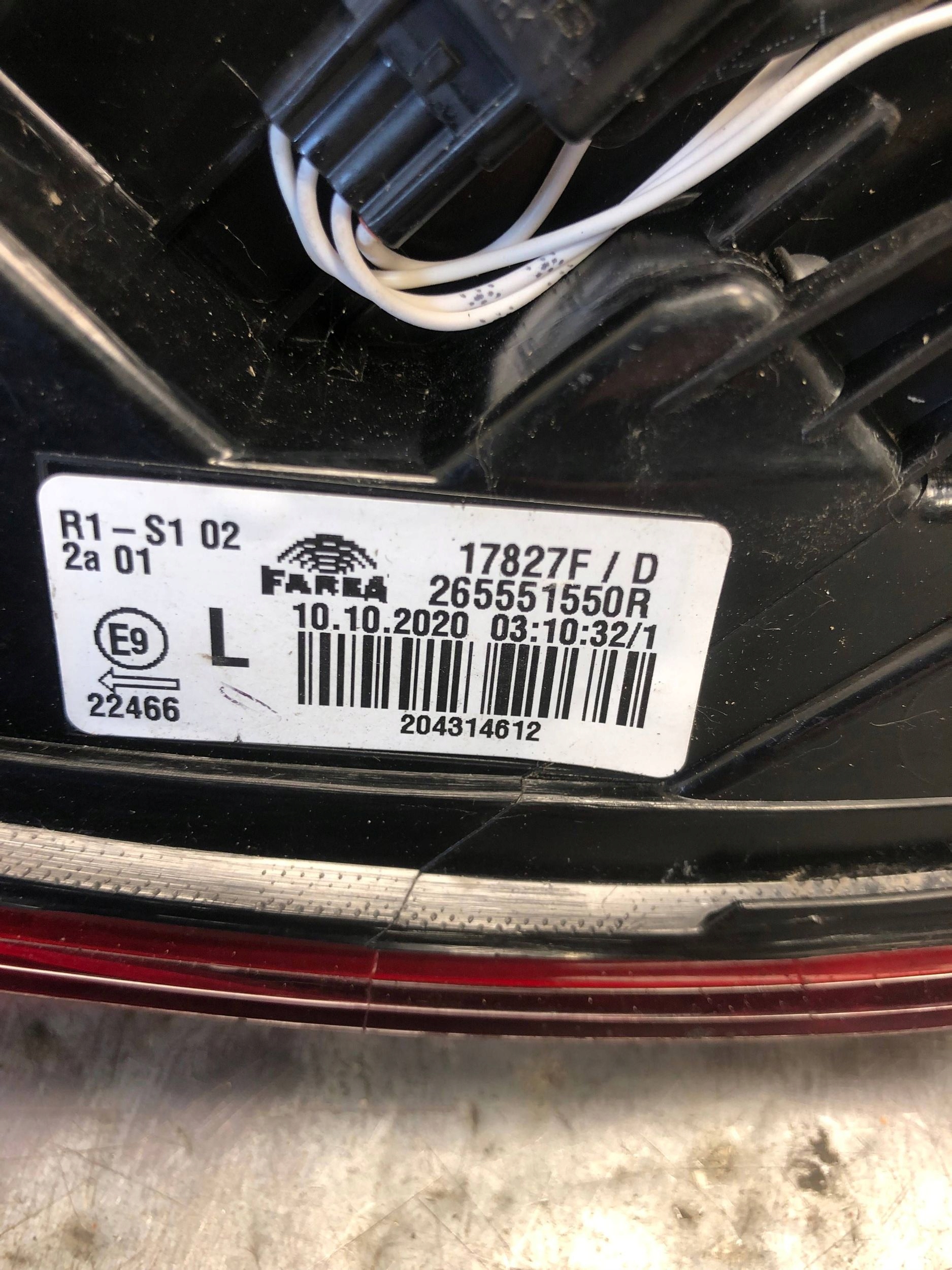 light left rear part RENAULT CLIO V 265551550R