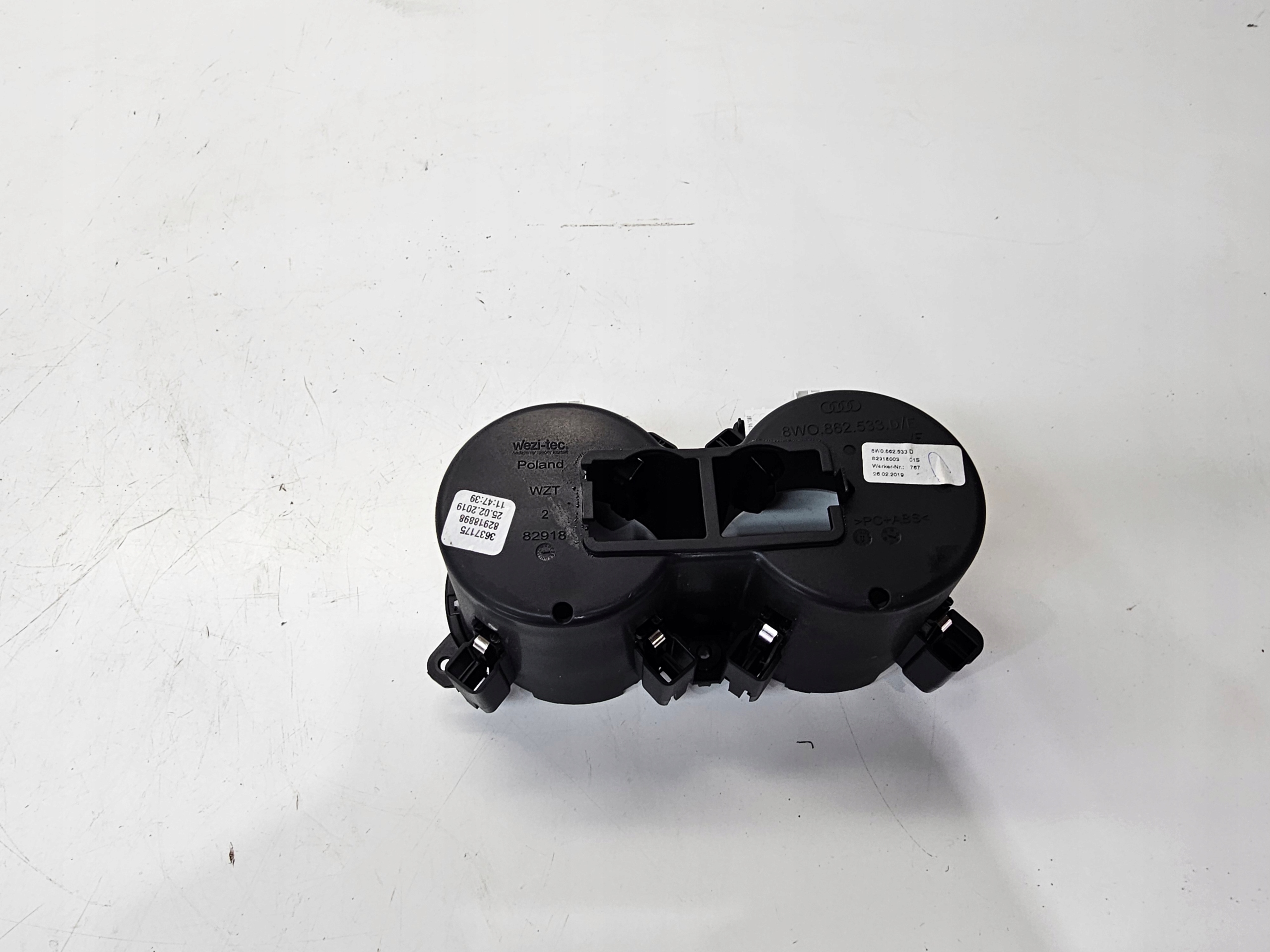 bracket for KUBEK LED AUDI A4 B9 A5 8W0862533D