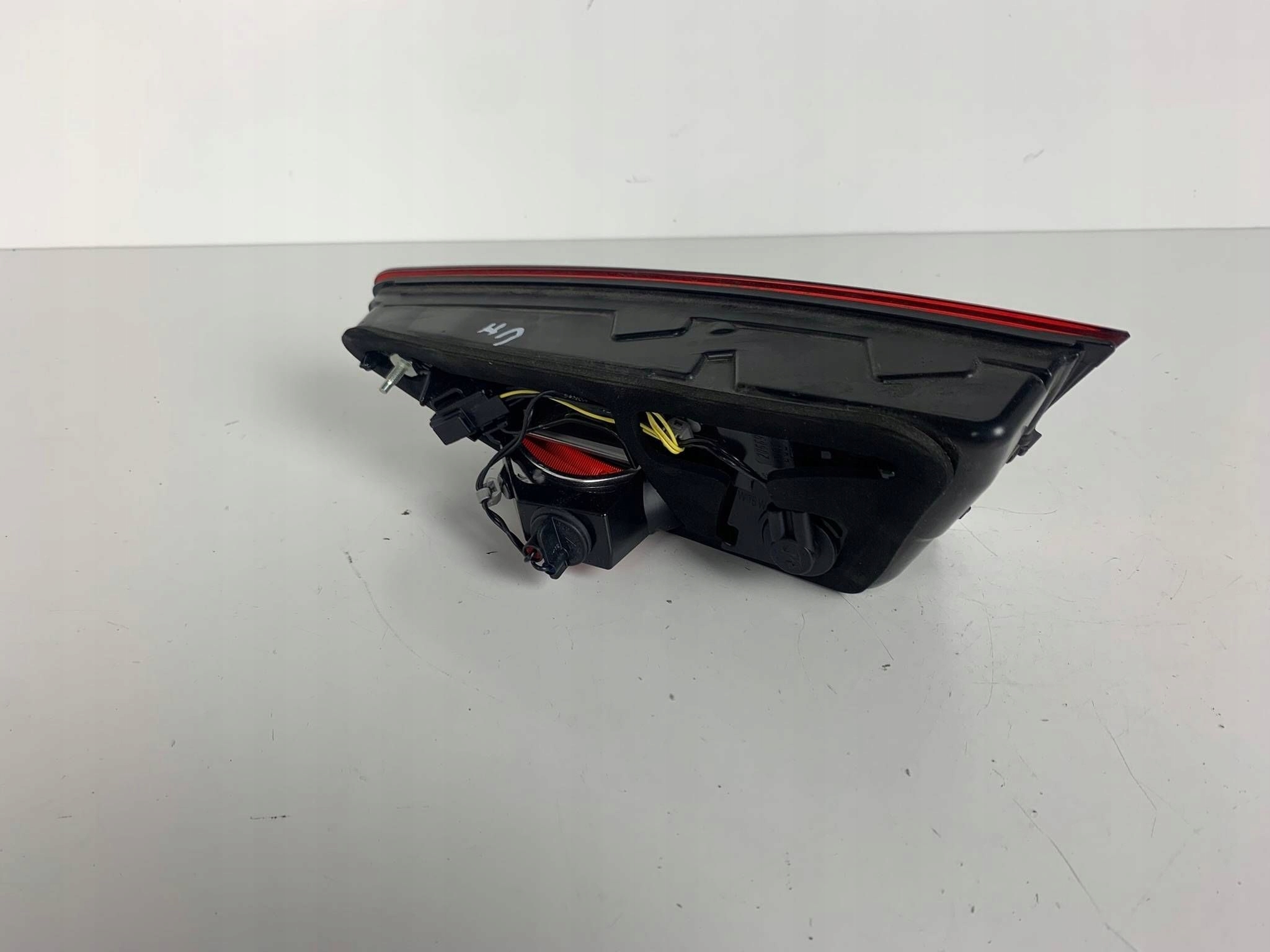 INSIGNIA B HB light left rear part rear trunk door 39148320