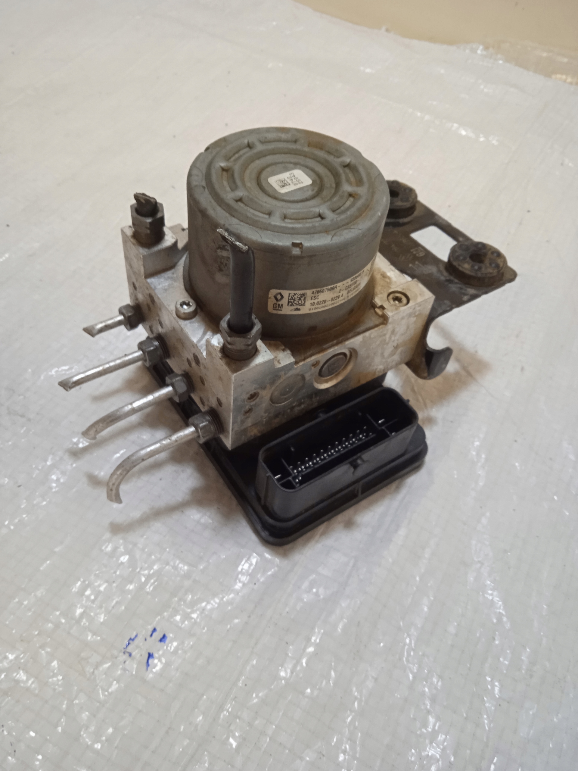 93868515 - VIVARO TRAFIC TALENTO III НАСОС ABS 476607609R