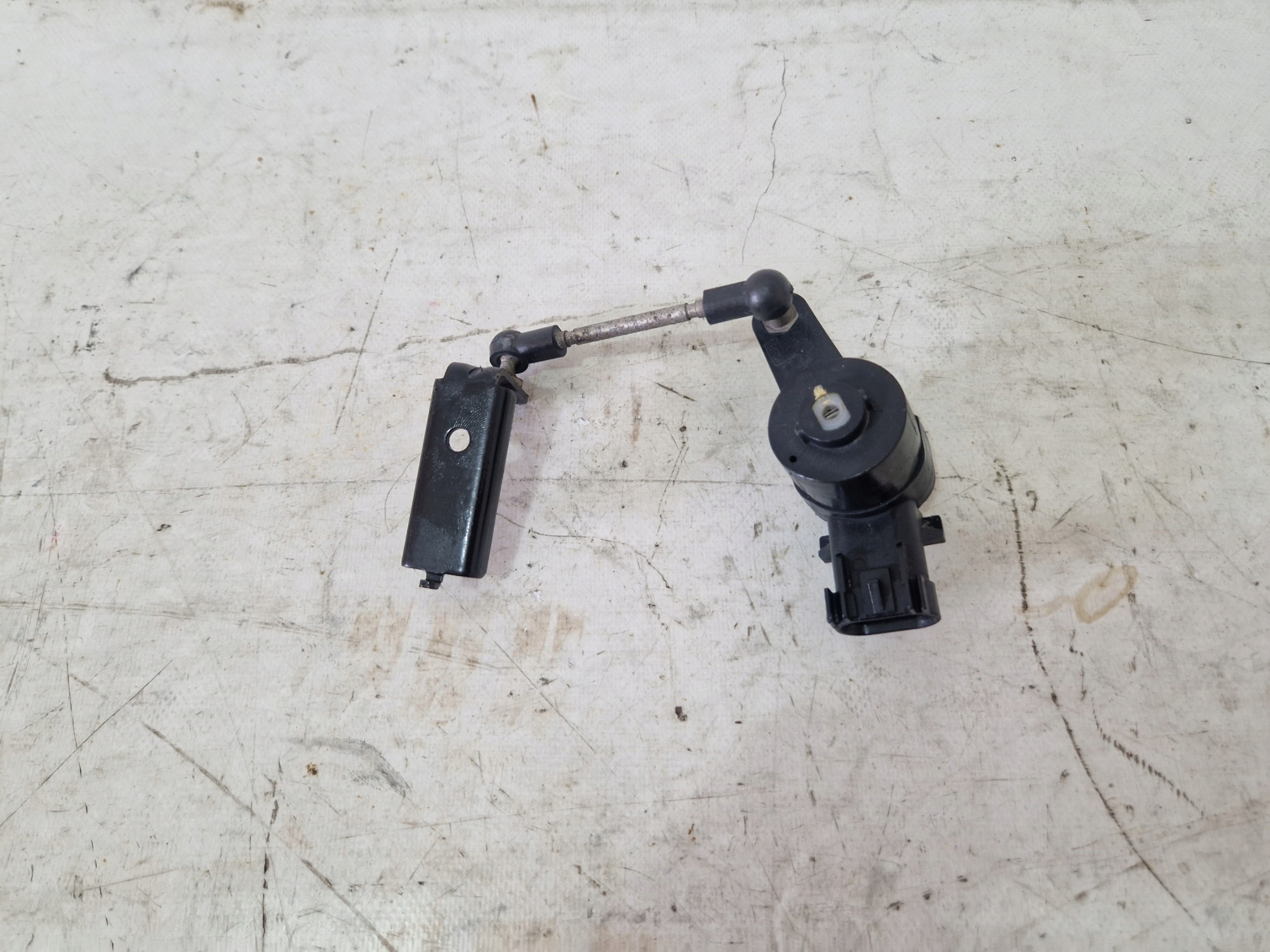 Dodge Durango Grand Cherokee WK2 Sensor poziomowania Leuchten 68245332AE