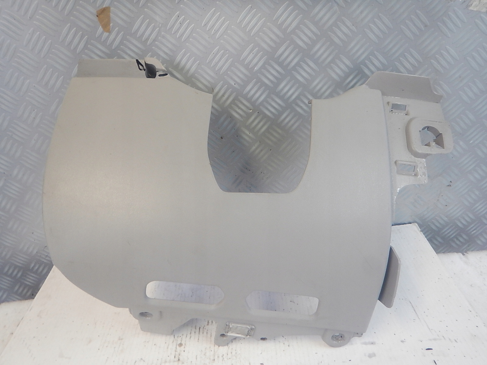 VOLVO C30 C70 S40 V50 OSŁONA POD DESKĘ ROZDZIELCZĄ