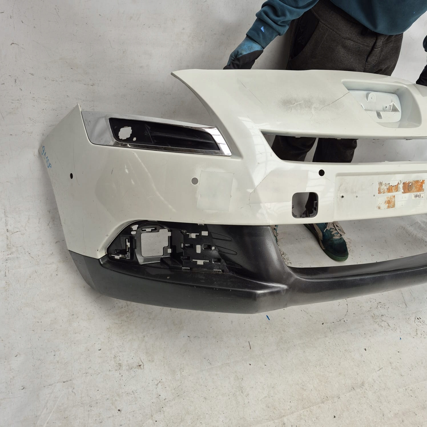 PEUGEOT 5008 and 09-13 bumper front front PDC 9687444577