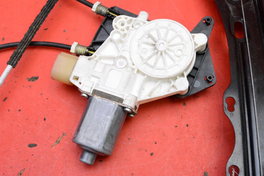 window regulator right front EU 7326328 BMW 4 F36 13-17
