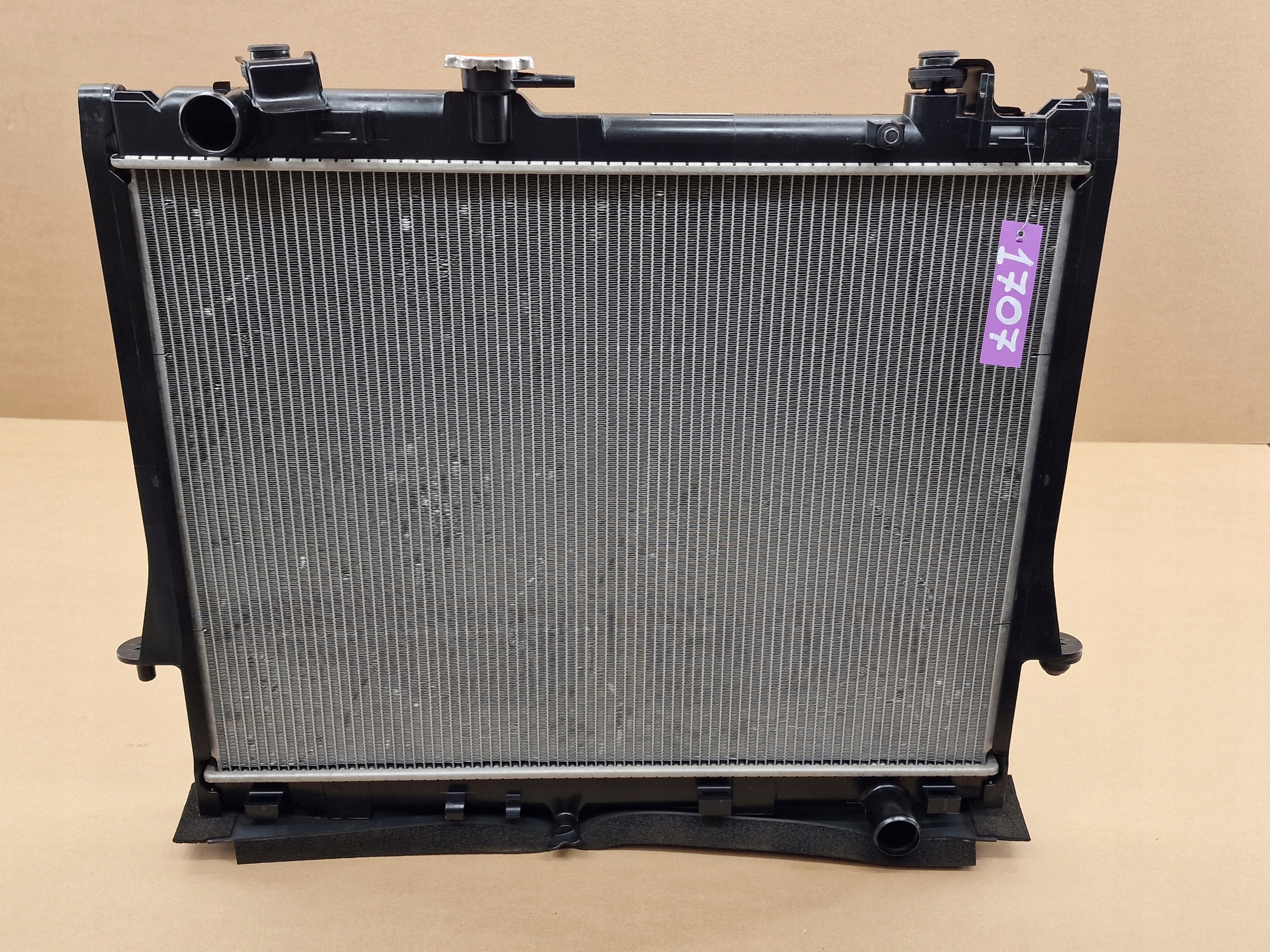 CHŁODNICA WODY ISUZU D-MAX II 2.5CRDI MANUAL