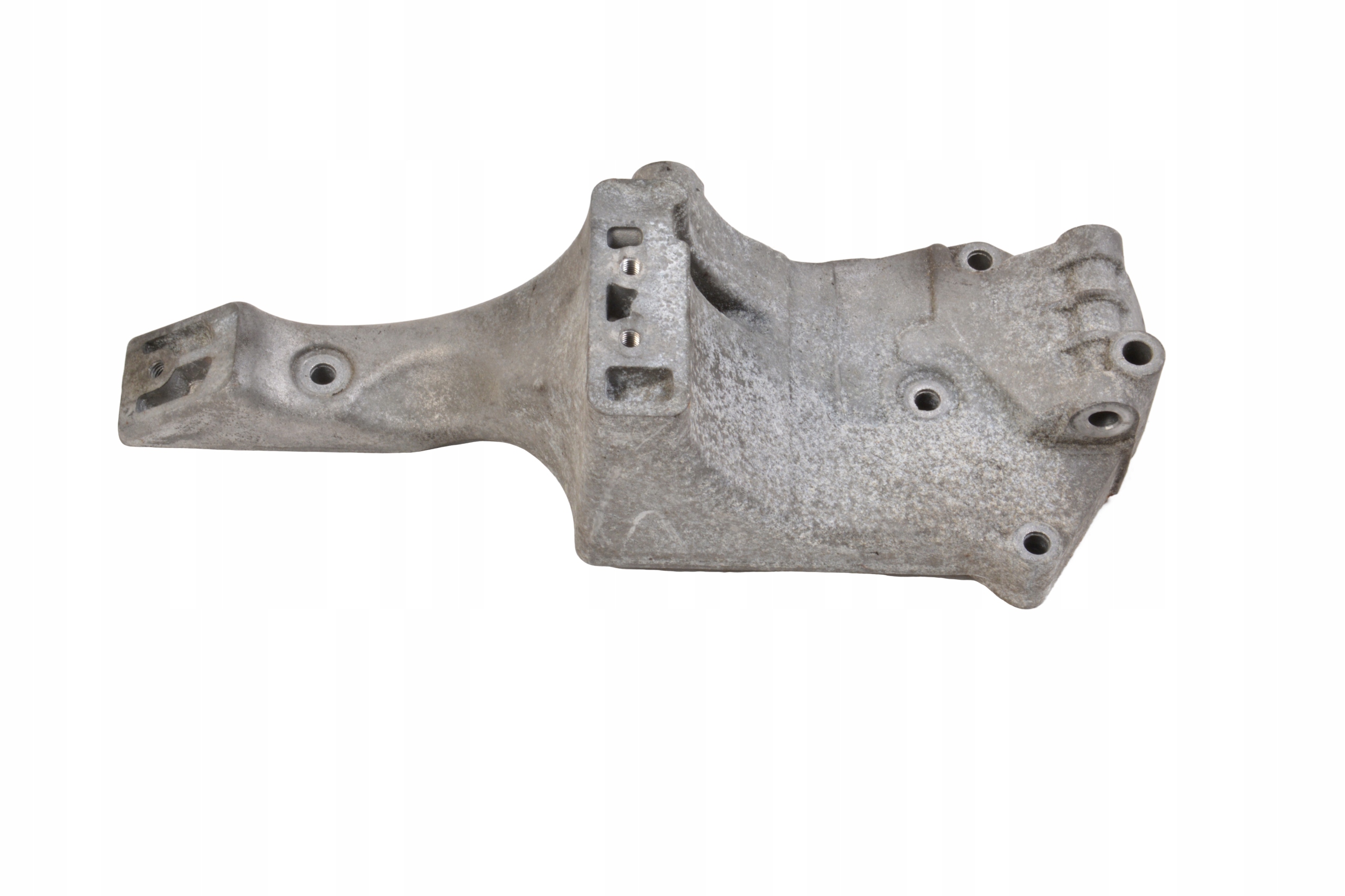 IVECO DAILY 3.0 210 KM ŁAPA WSPORNIK ALTERNATORA