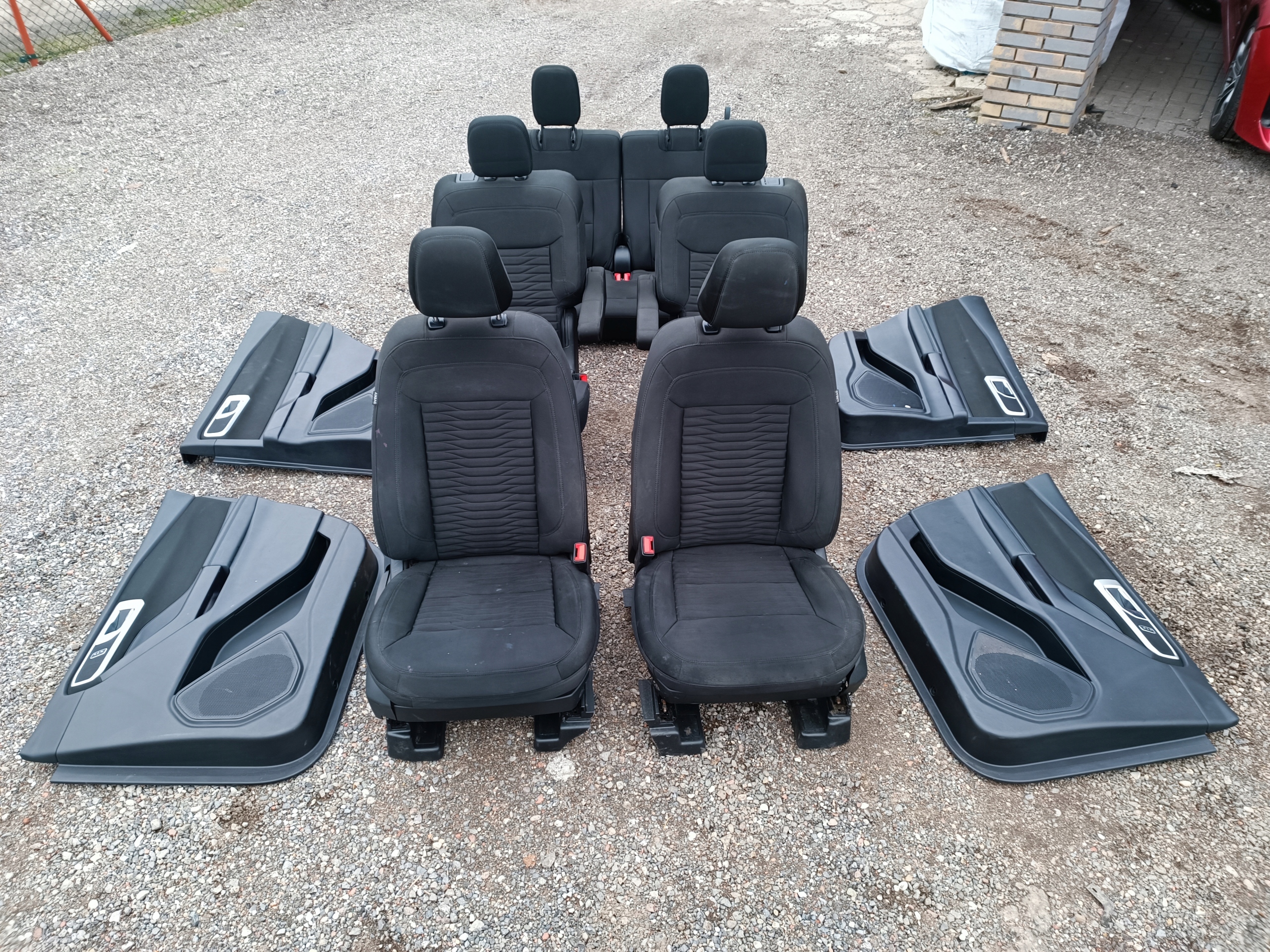seats side inner komplet Ford Explorer 2020