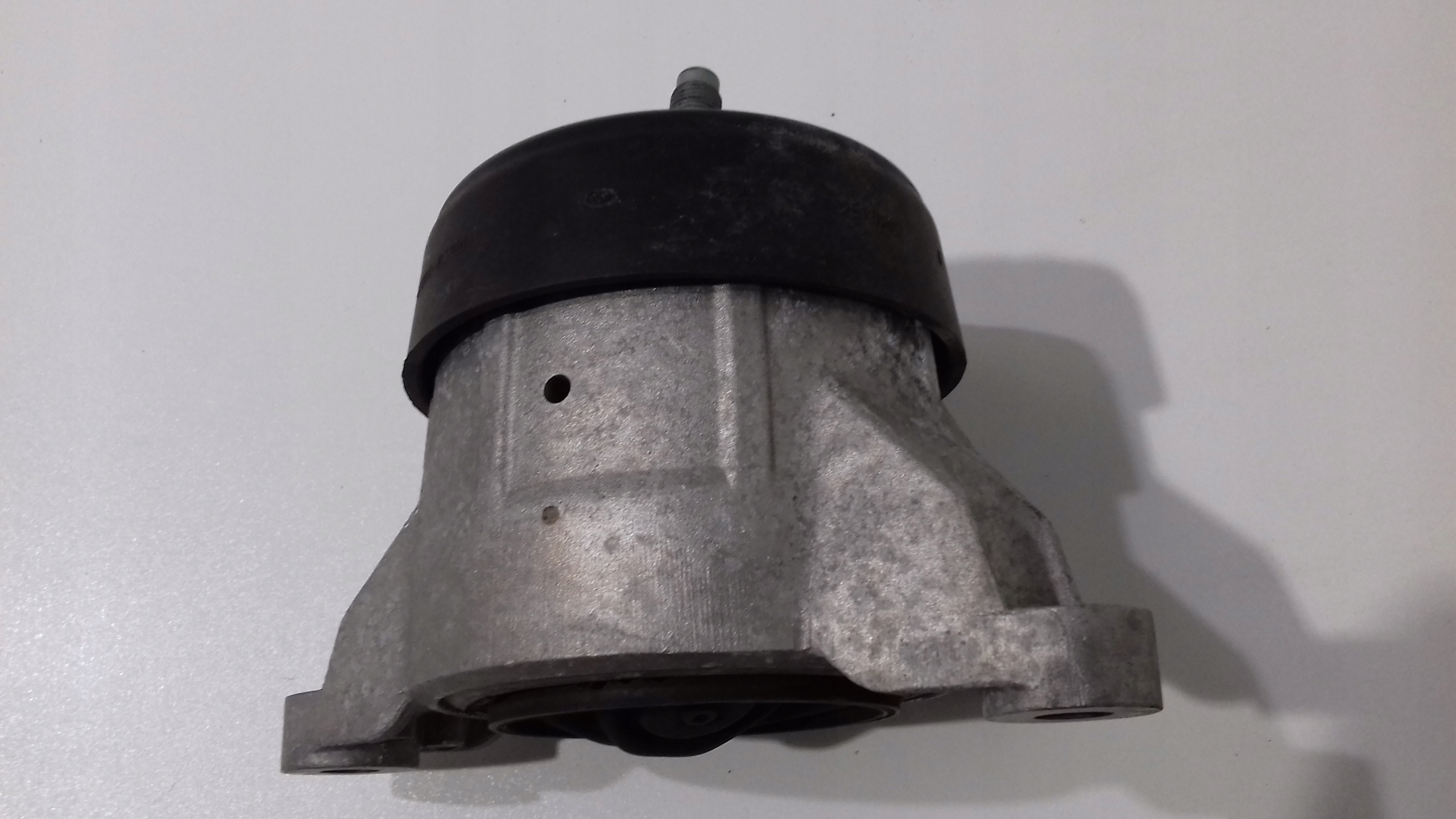 KIA STINGER engine mount 21840-J5200 right