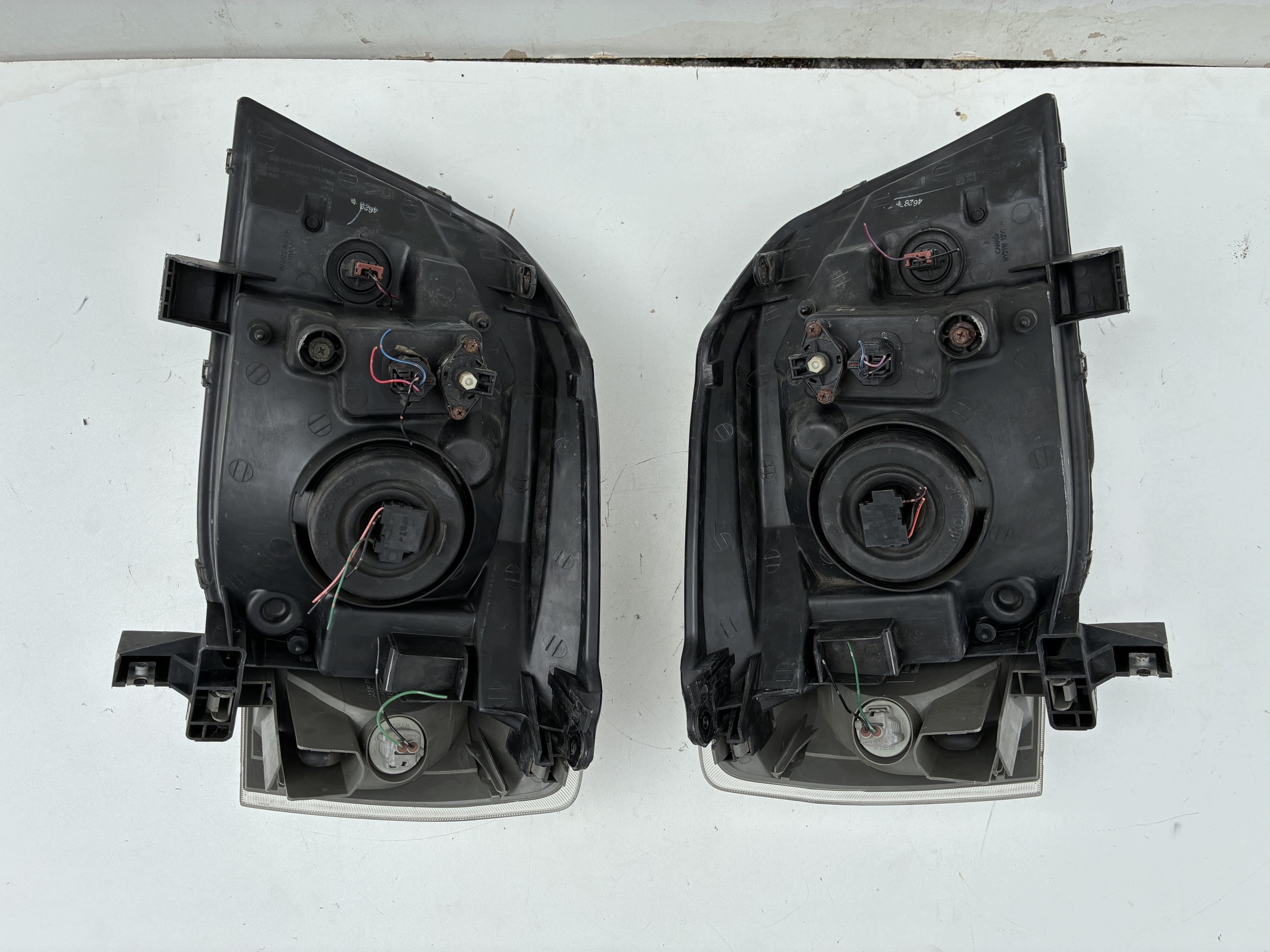 Reflektor light front front right left Nissan X-TRAIL and T30 00-07r. Eu