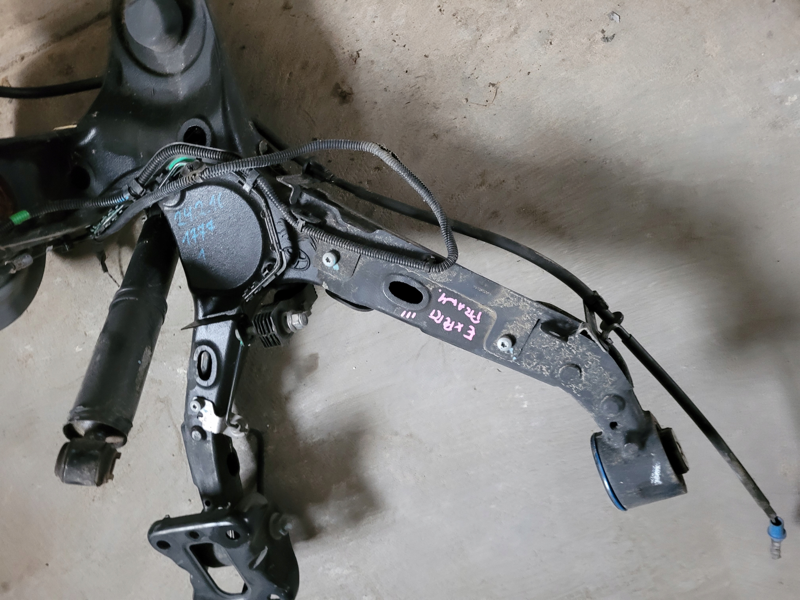 axis rear rear part right PEUGEOT EXPERT III JUMPY SCUDO VIVARO C