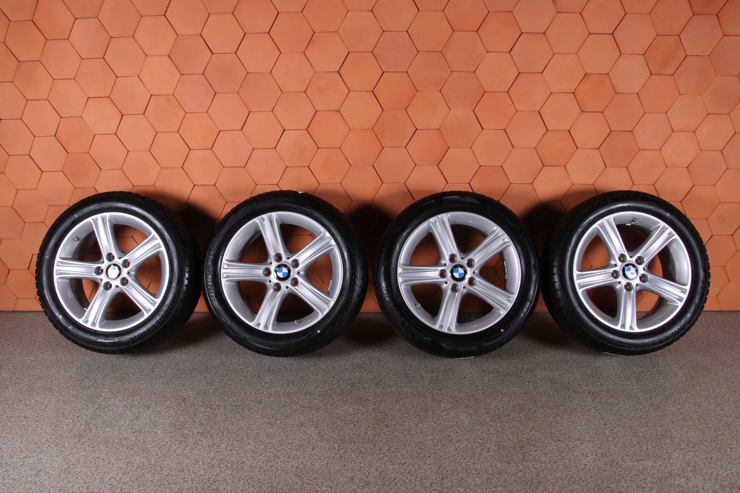 BMW F30 F31 F32 F33 F36 зимові колеса диски шини