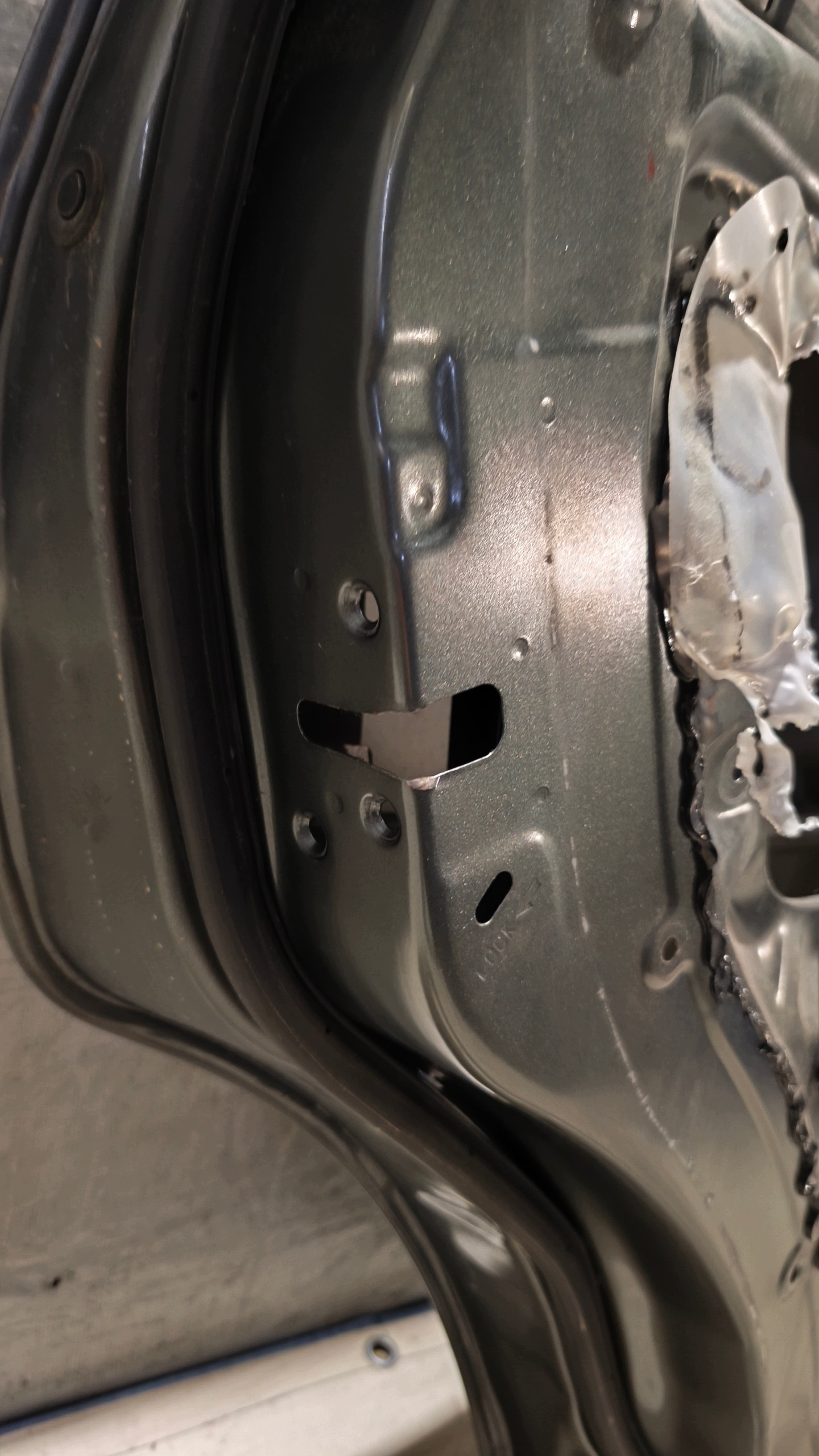Tür links heck CITROEN C-CROSSER K:KTT