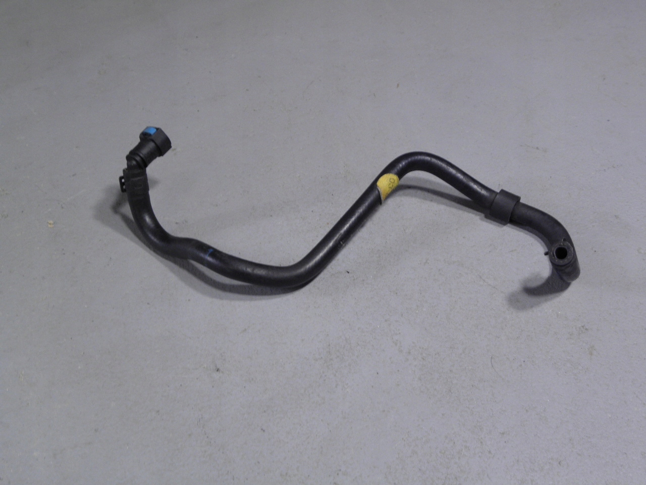 VW T5 LIFT 2.0 TDI // PRZEWÓD PALIWA 7E0130307F