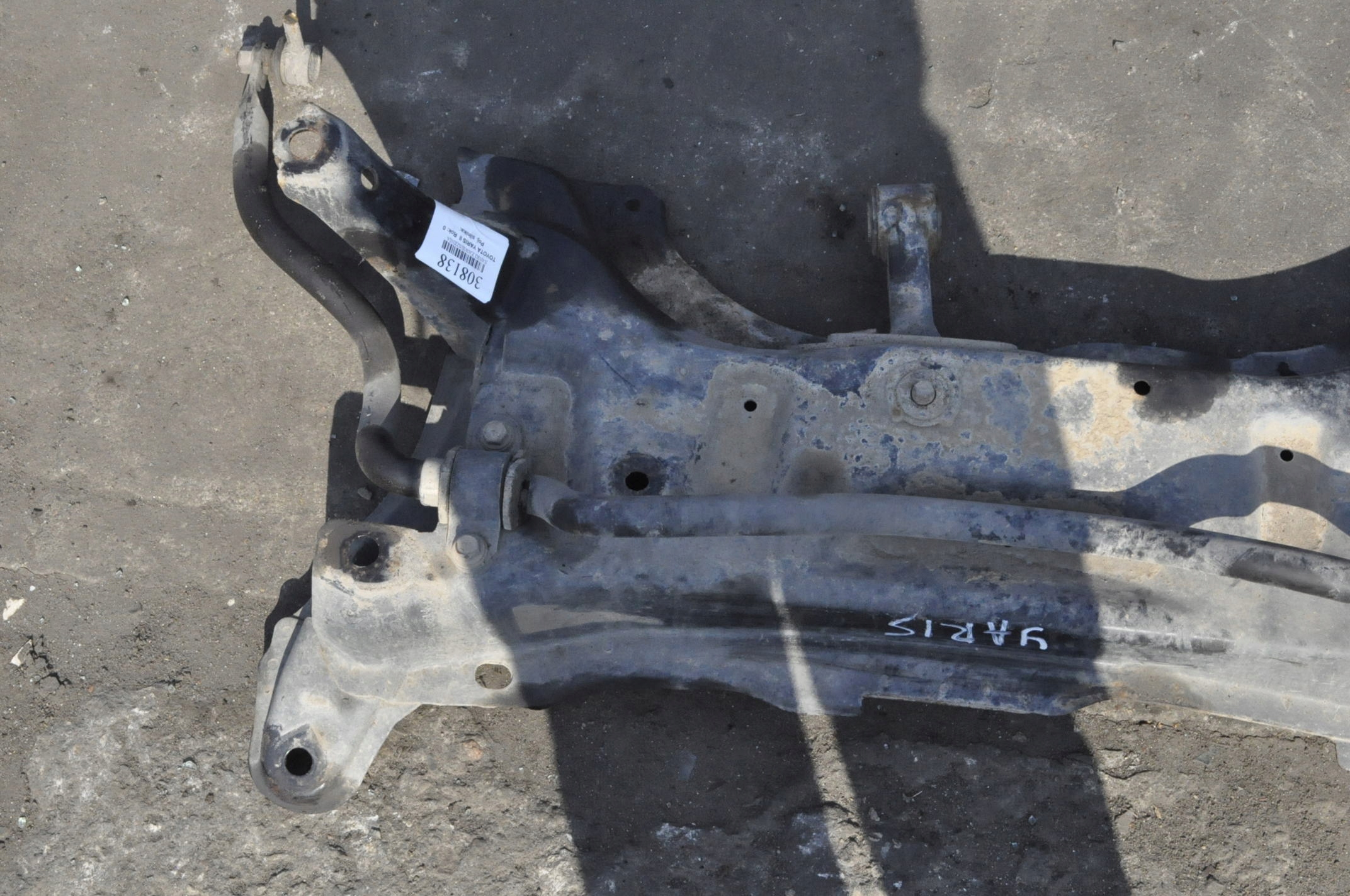 TOYOTA YARIS II SANKI ZAWIESZENIA Producent części Toyota OE