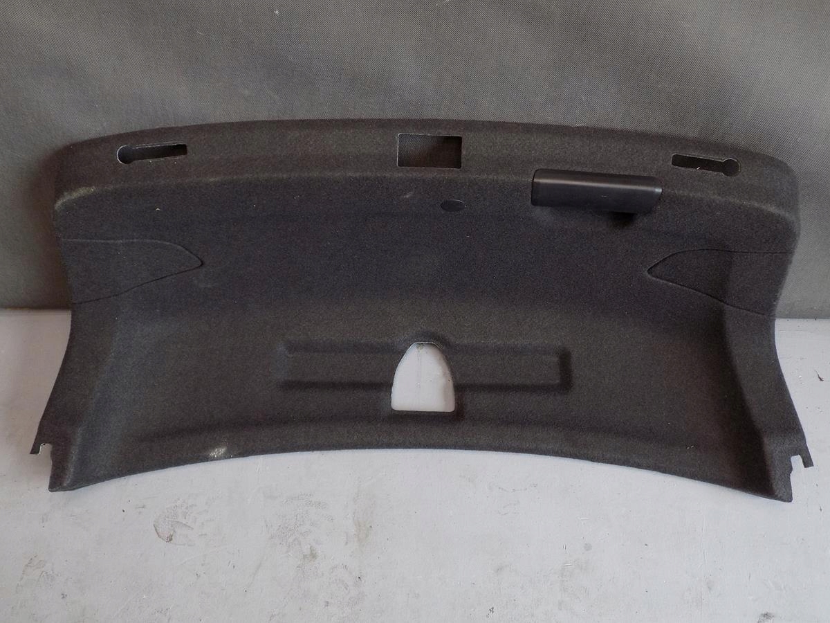 обивка крышки Audi OE 8W5867975D