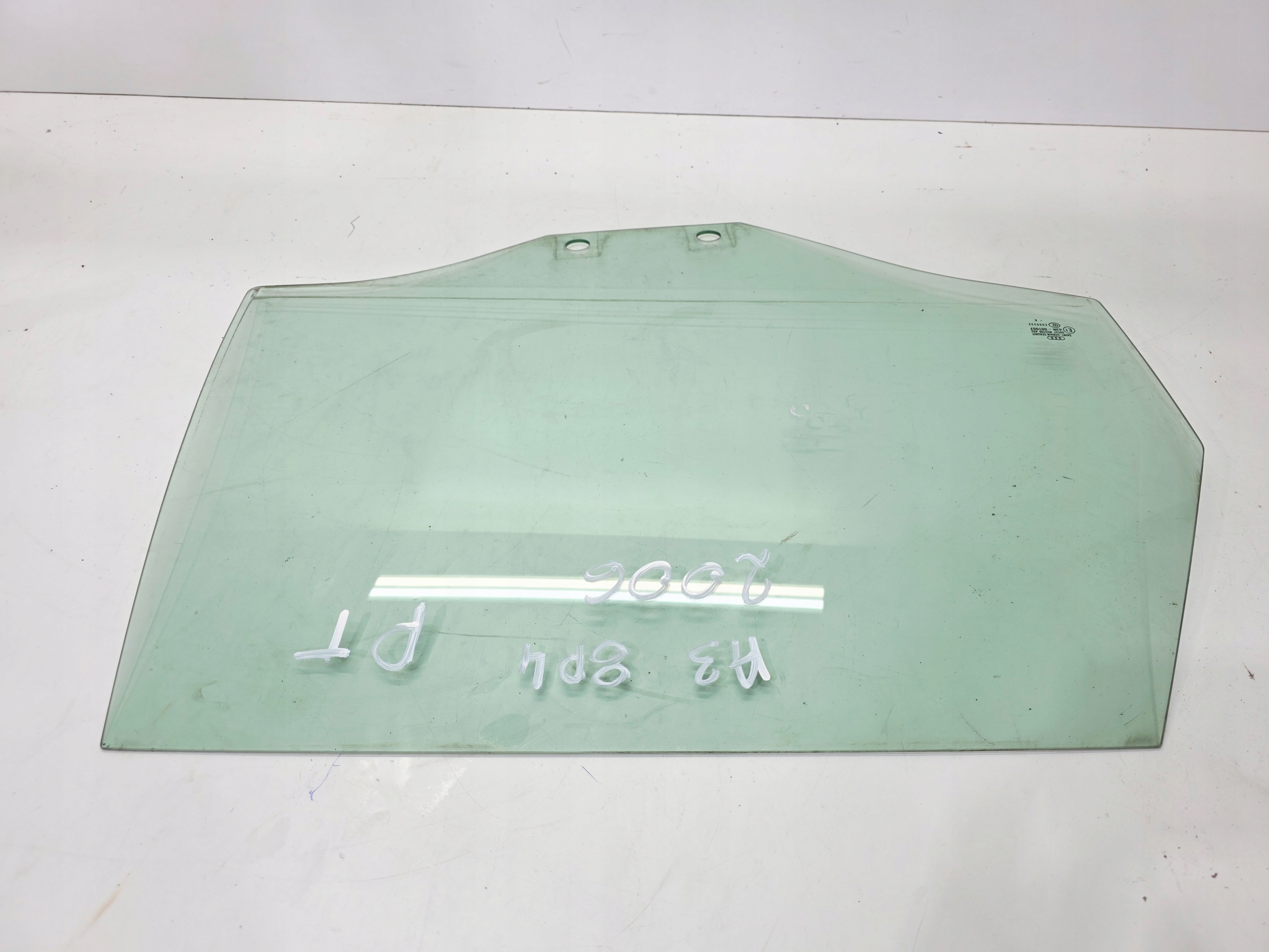 window side door right rear part AUDI A3 8P4 SPORTBACK 2006R