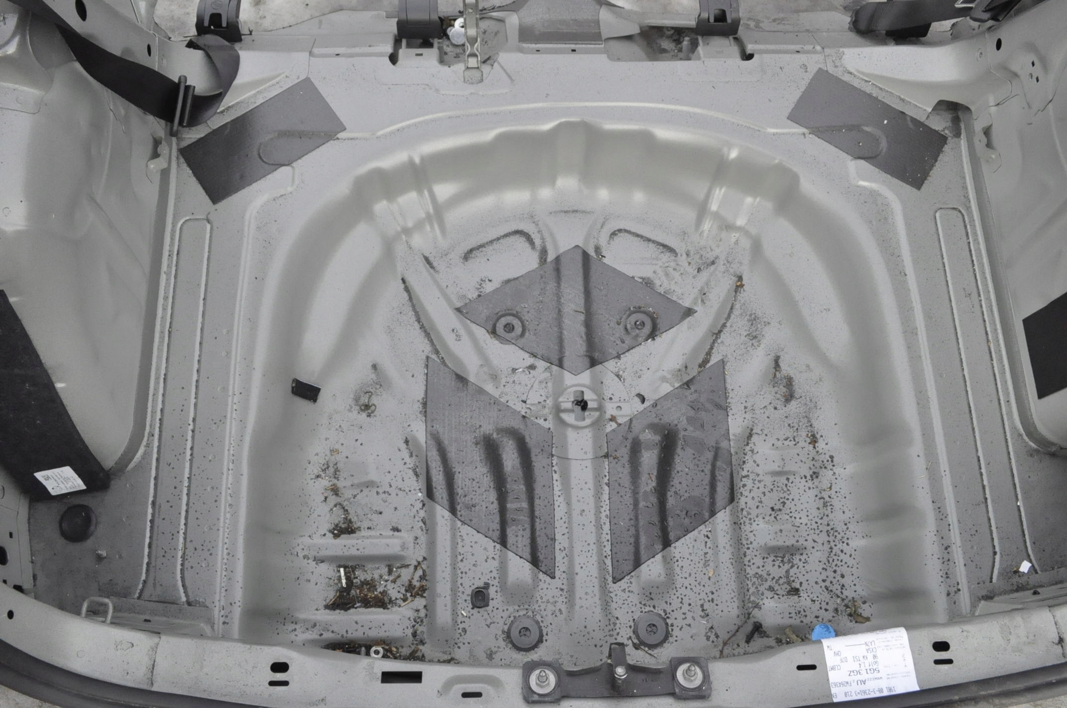 VW GOLF VII PAS TYŁ TYLNY WANNA LA7N HB 5D DUPA Typ samochodu Samochody osobowe