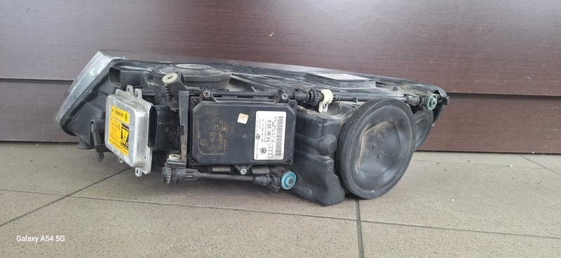 REFLEKTOR front VW TOUAREG LIFT XENON 7L6941032C