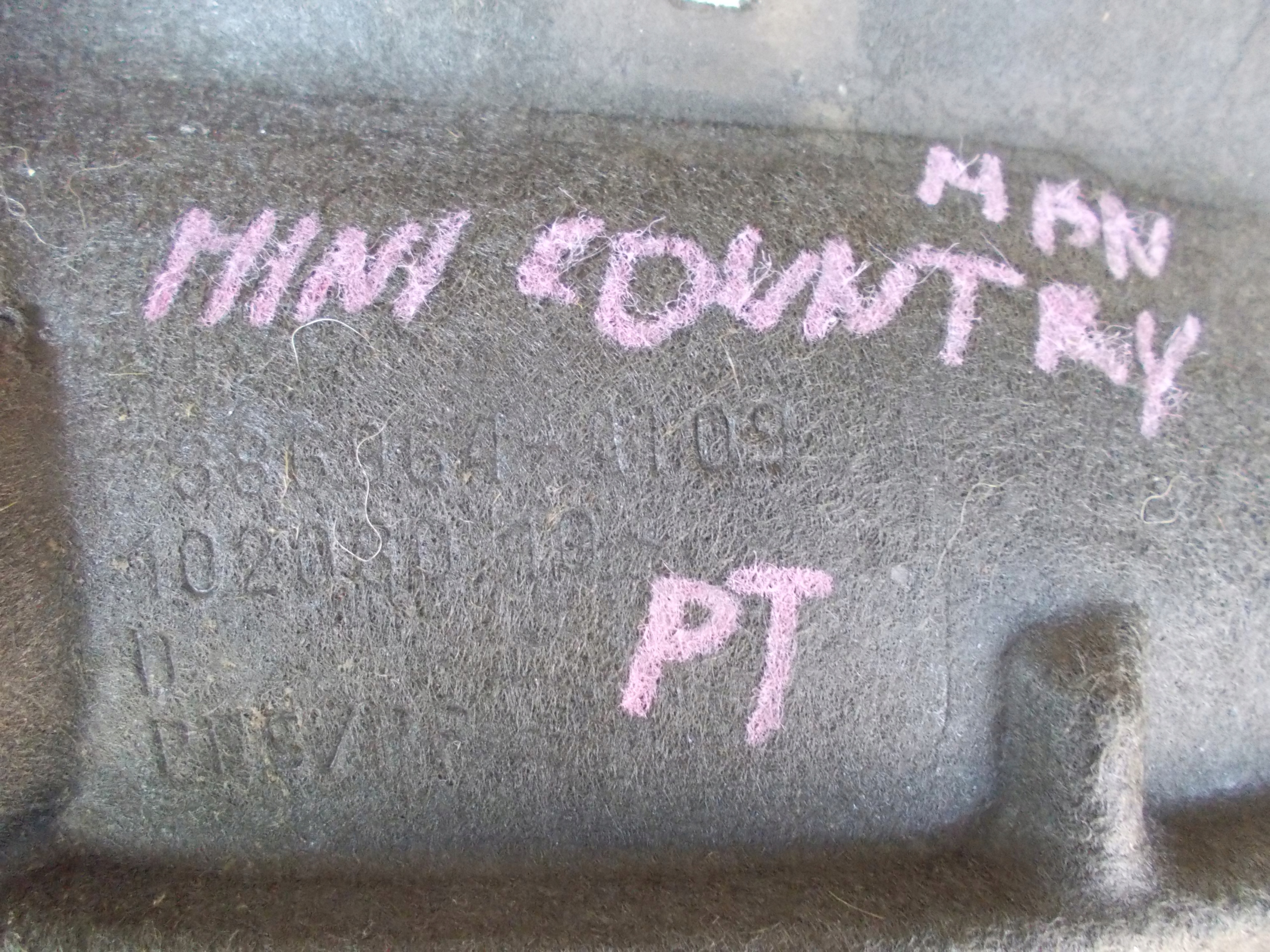 MINI COUNTRYMAN 1.5 19R mudguard right rear part