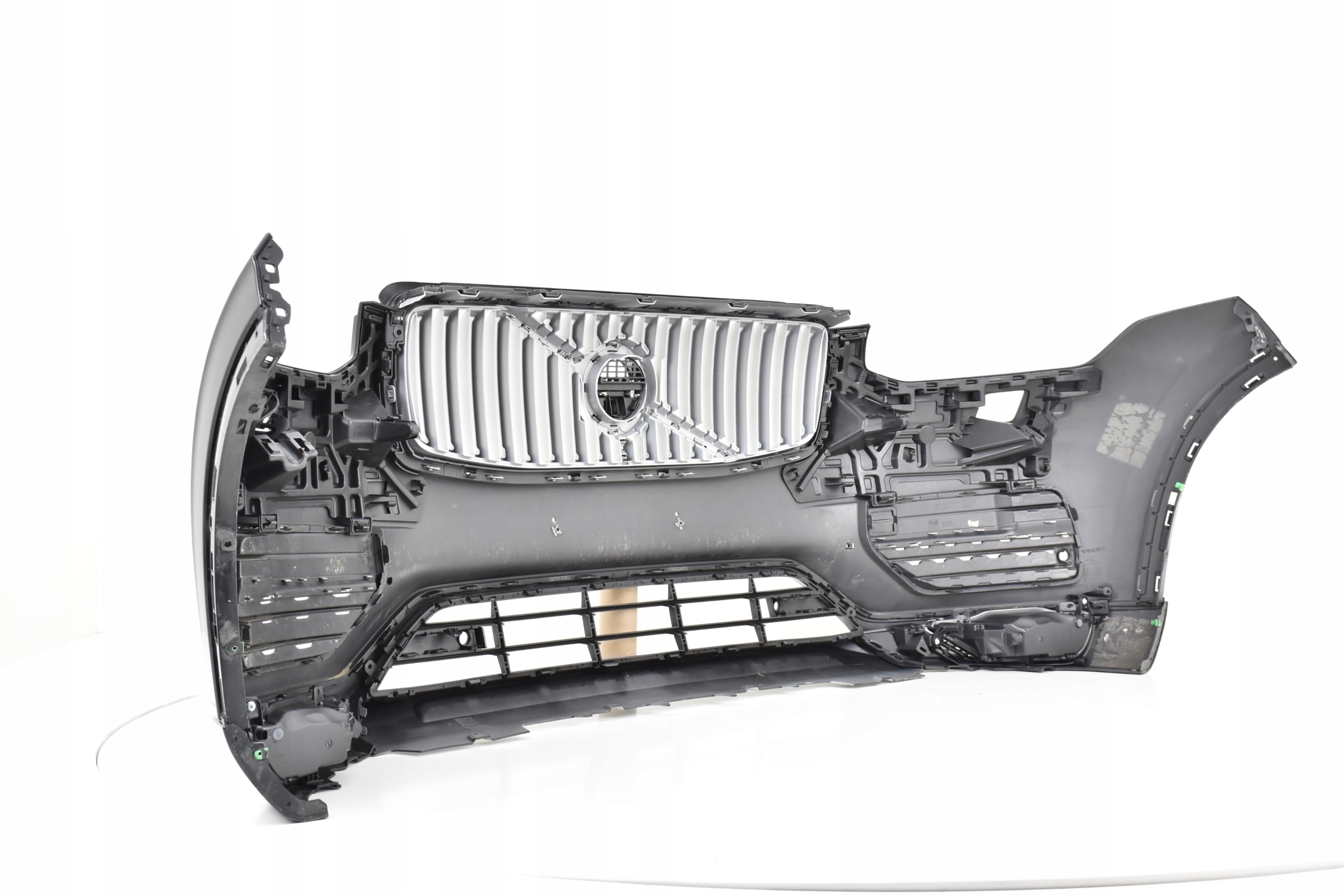 VOLVO XC90 XC 90 II PRZED LIFT 2015- ZDERZAK PRZEDNI Strona zabudowy przód