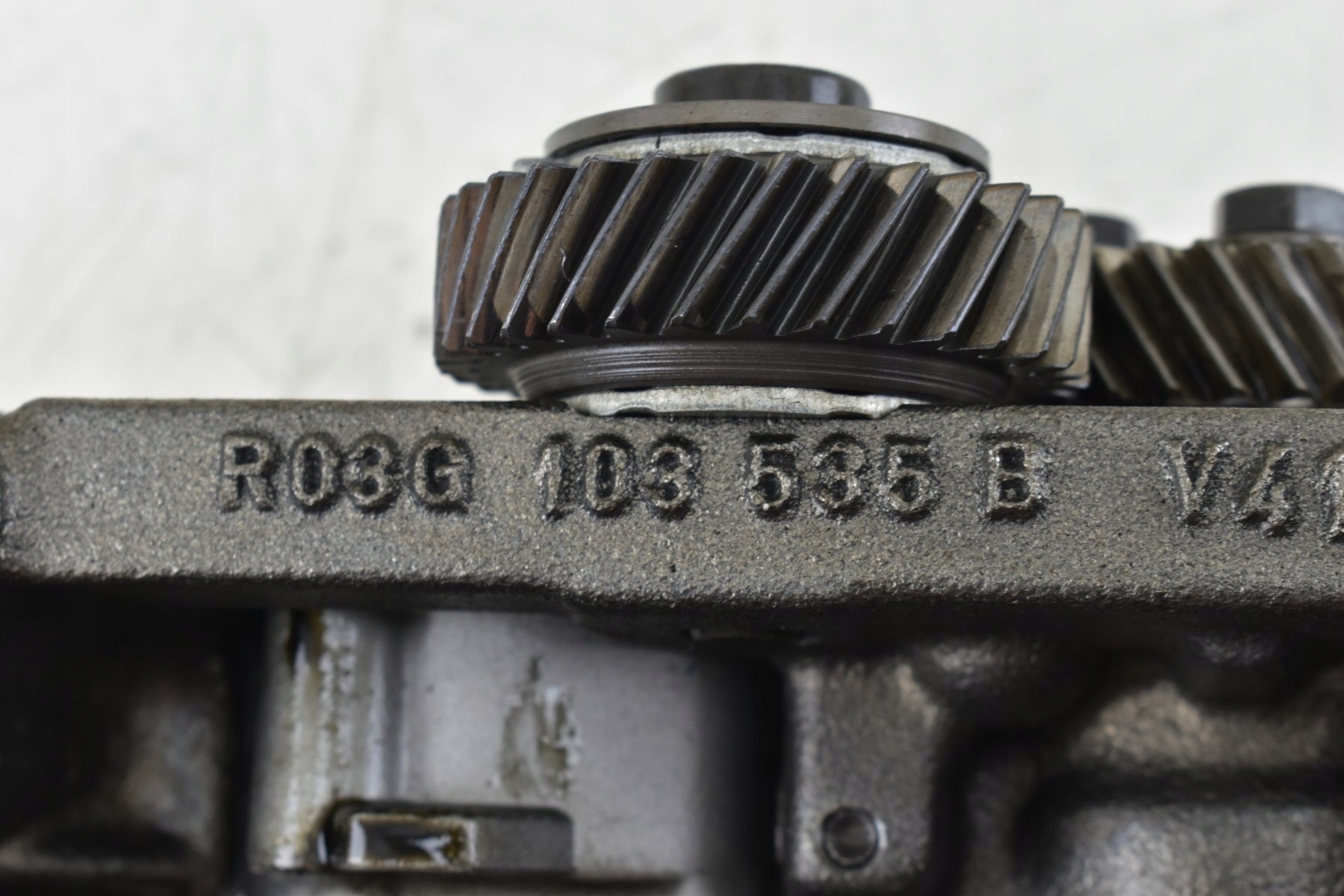 Ölpumpe AUDI A4 B7 A6 C6 2.0 TDI 03G103537B