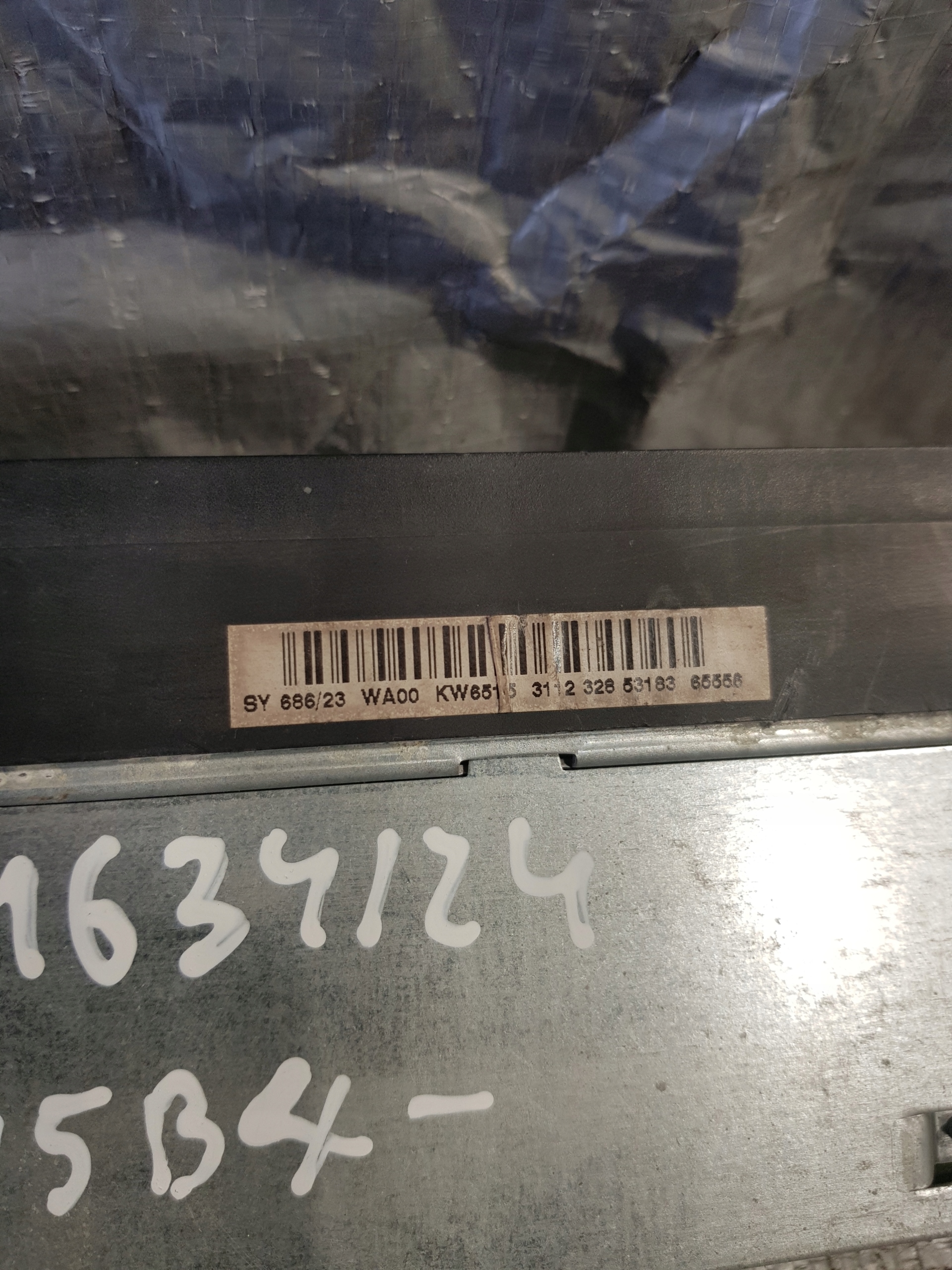 BMW E39 RADIO 65.82-8361087