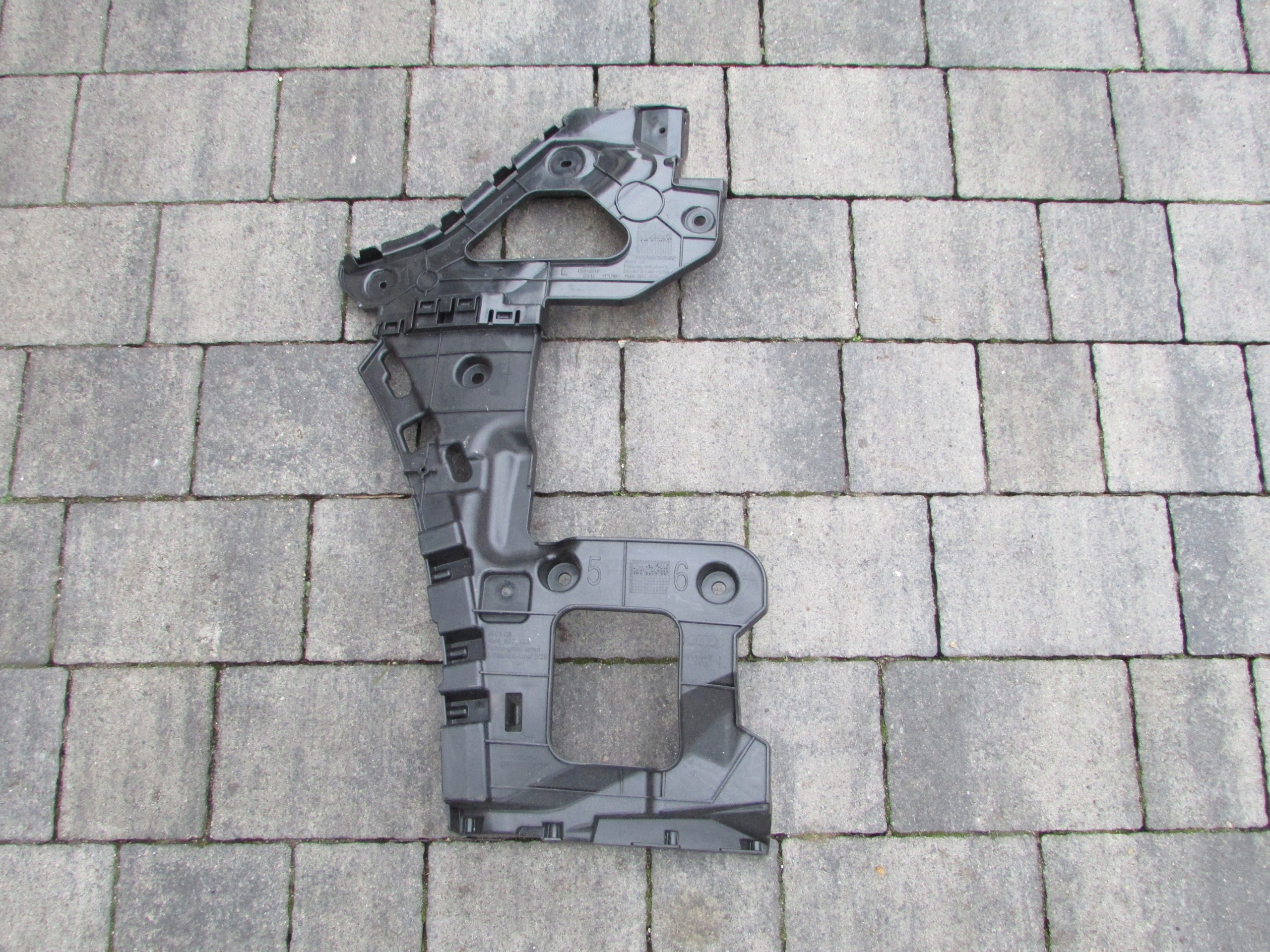 AUDI Q8 бампер задний левый 4M8807453