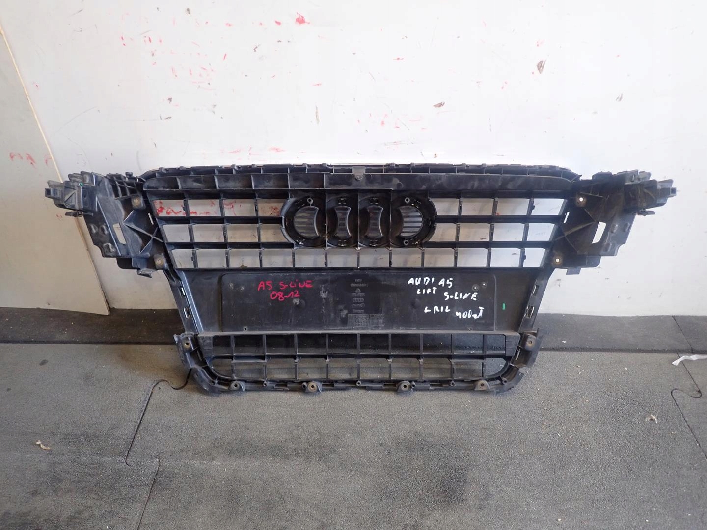 Grill AUDI A5 2008-2012 S-LINE 8T0853651E